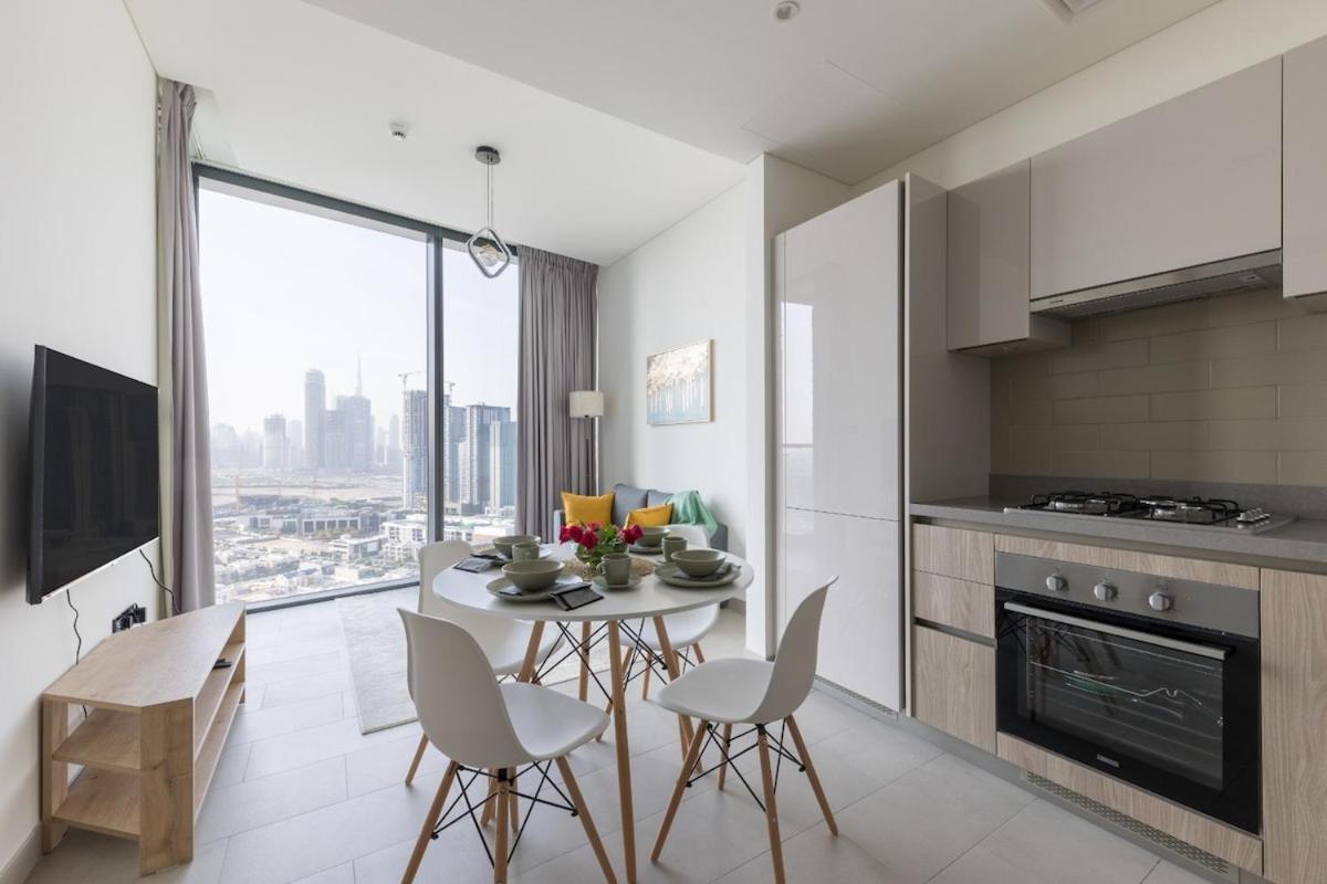 Chic 1br In Sobha Hartland Waves