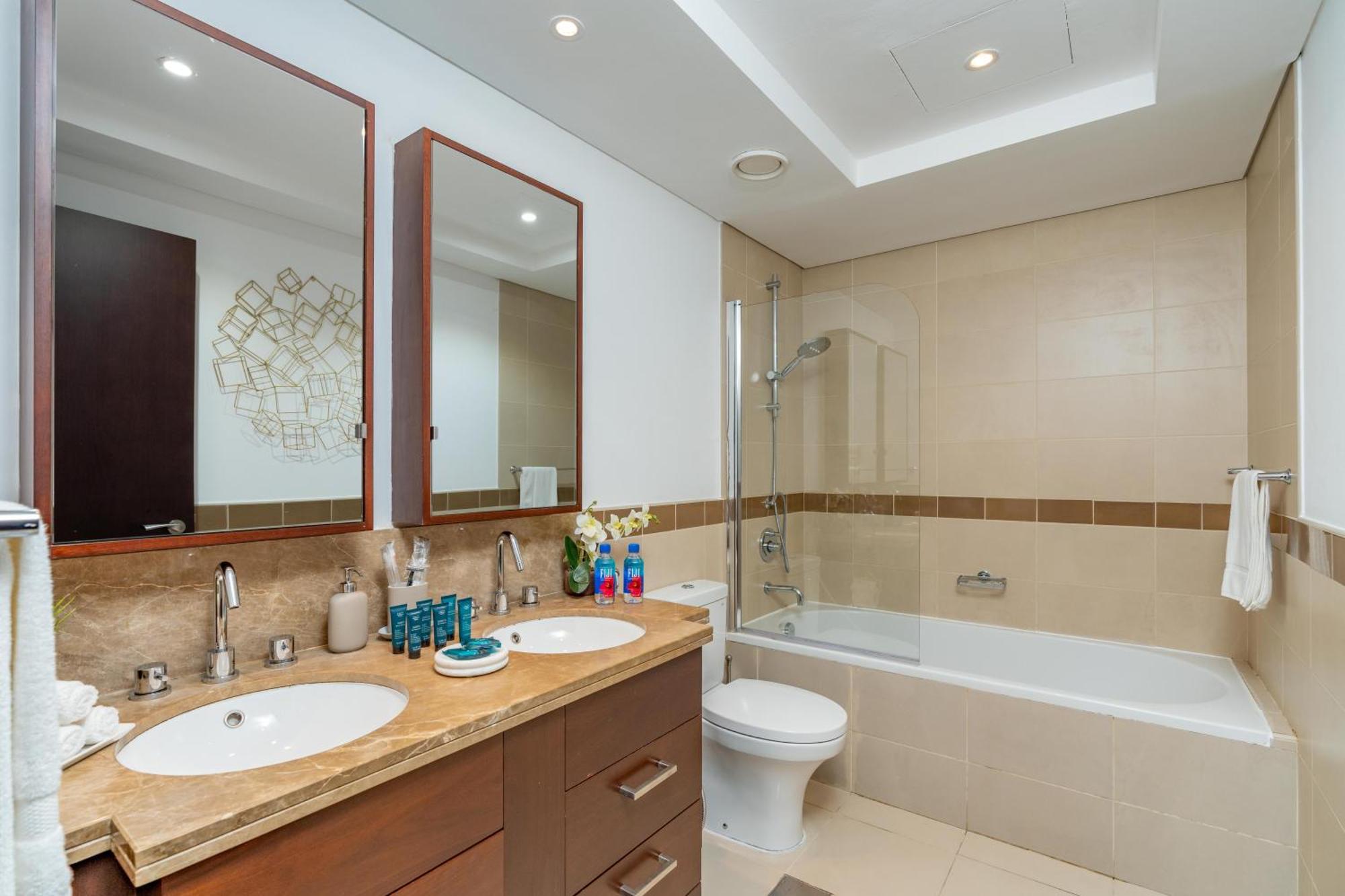 Amazing Views & Location Downtown 1 Br Apartamento *