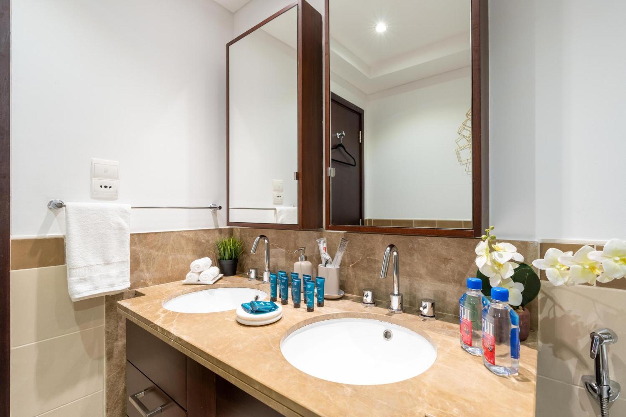 Amazing Views & Location Downtown 1 Br Dubái