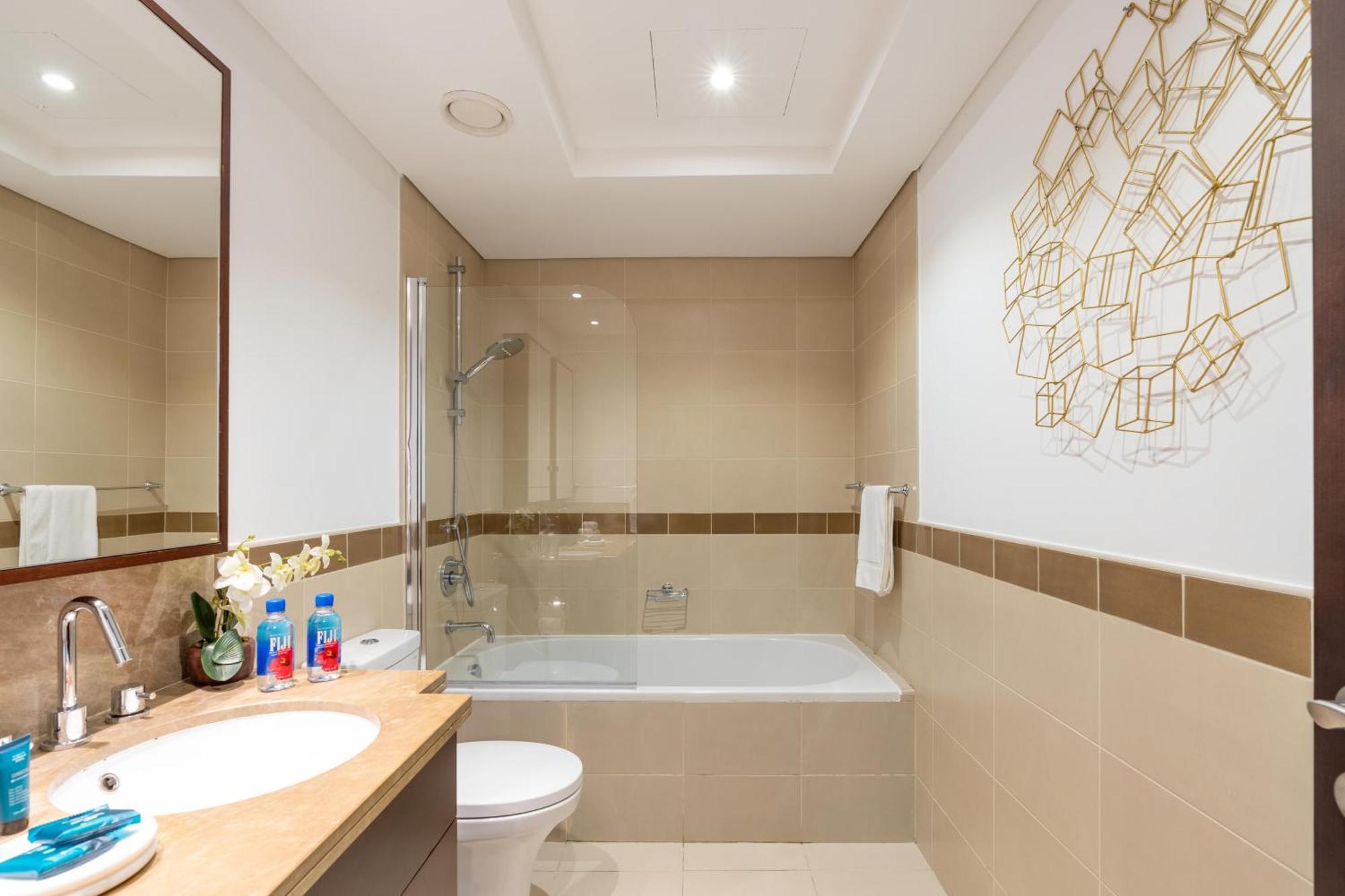 Amazing Views & Location Downtown 1 Br Apartamento Dubái