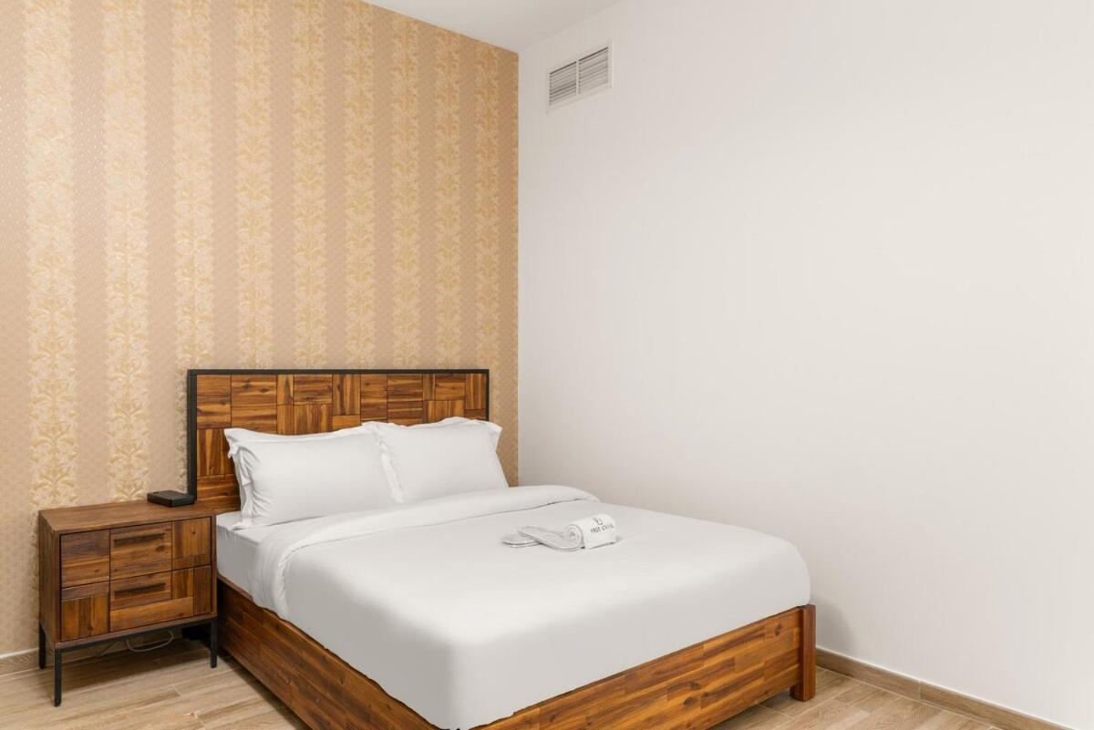 First Class 2br Stylish With Stunning Views Dubaï
