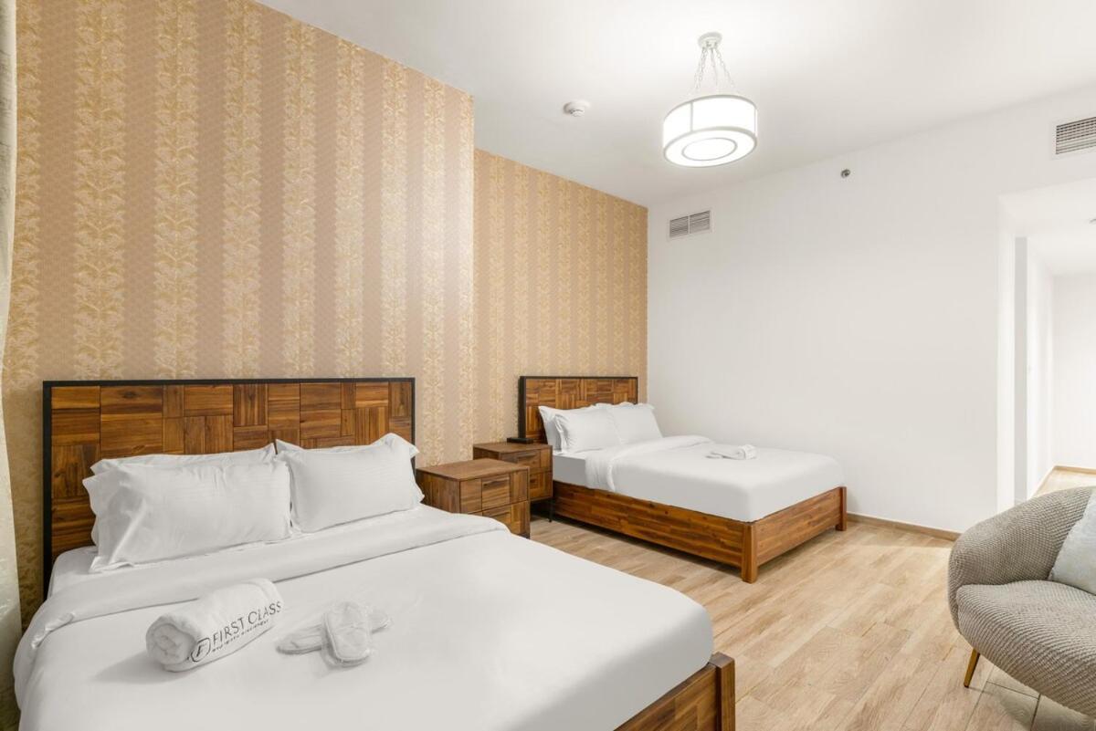 First Class 2br Stylish With Stunning Views Dubaï