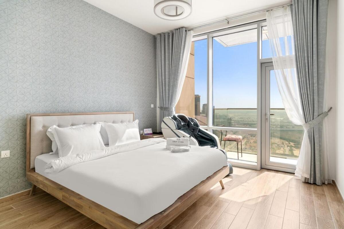 First Class 2br Stylish With Stunning Views Dubaï