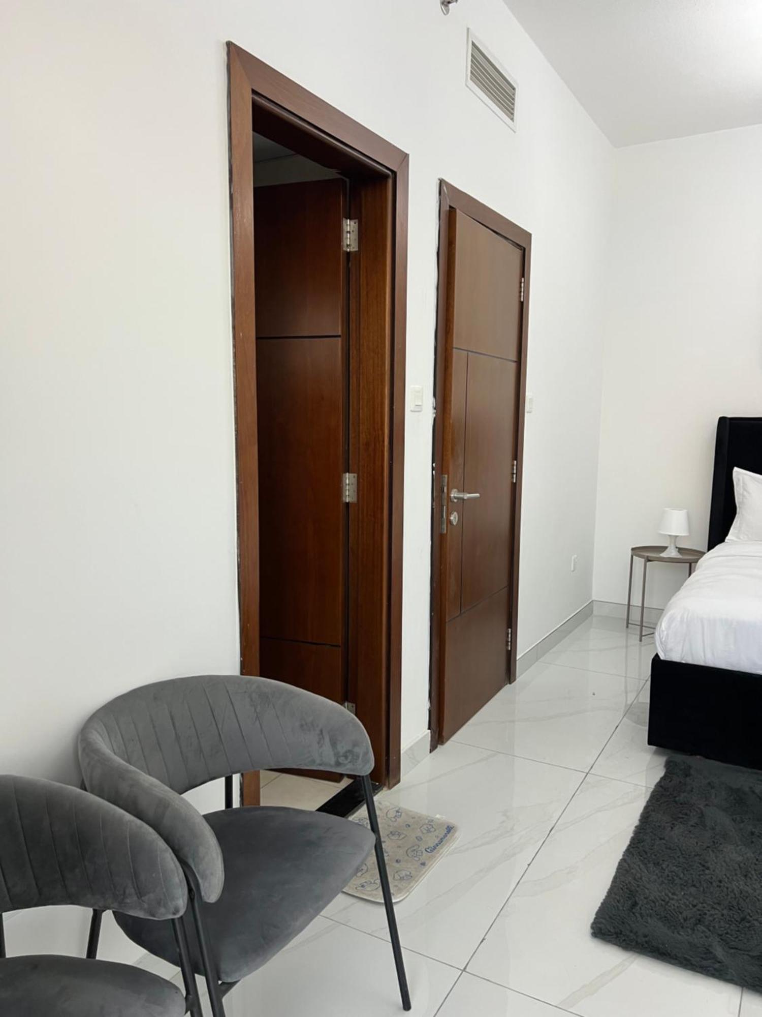 Luxury 1br With Balcony - Pool Appartement Dubaï