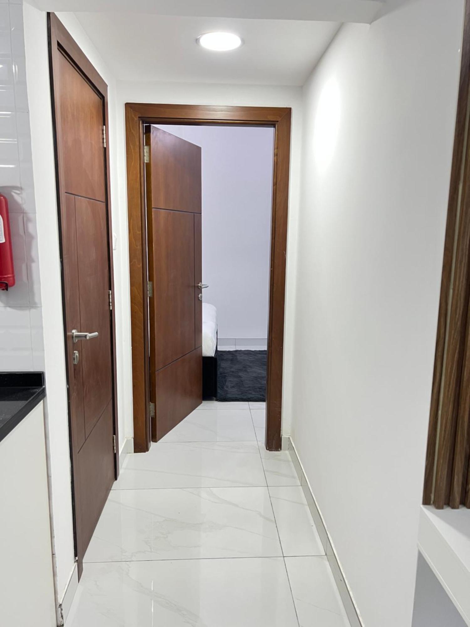 Appartement Luxury 1br With Balcony - Pool Dubaï
