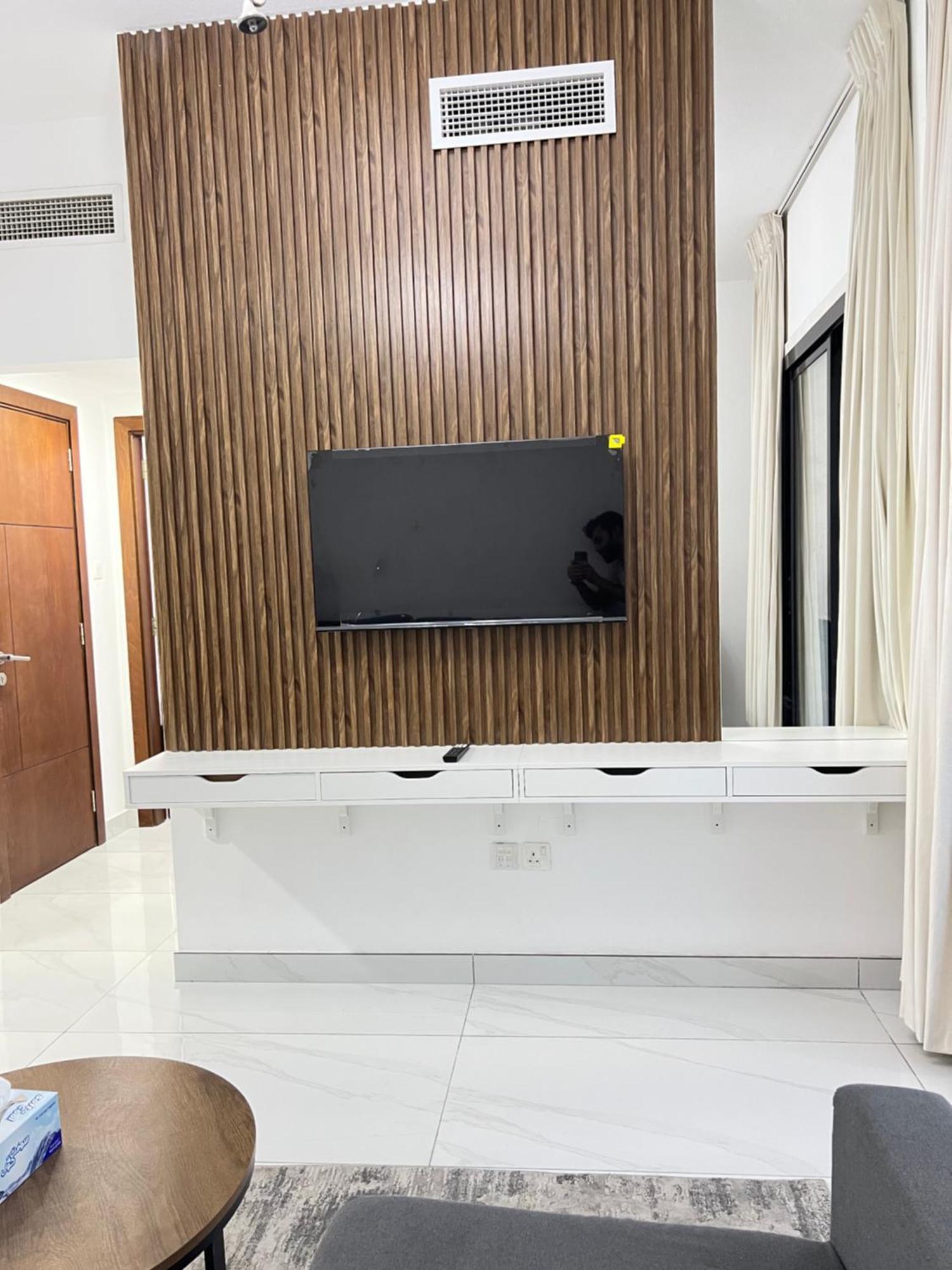 Luxury 1br With Balcony - Pool Dubaï