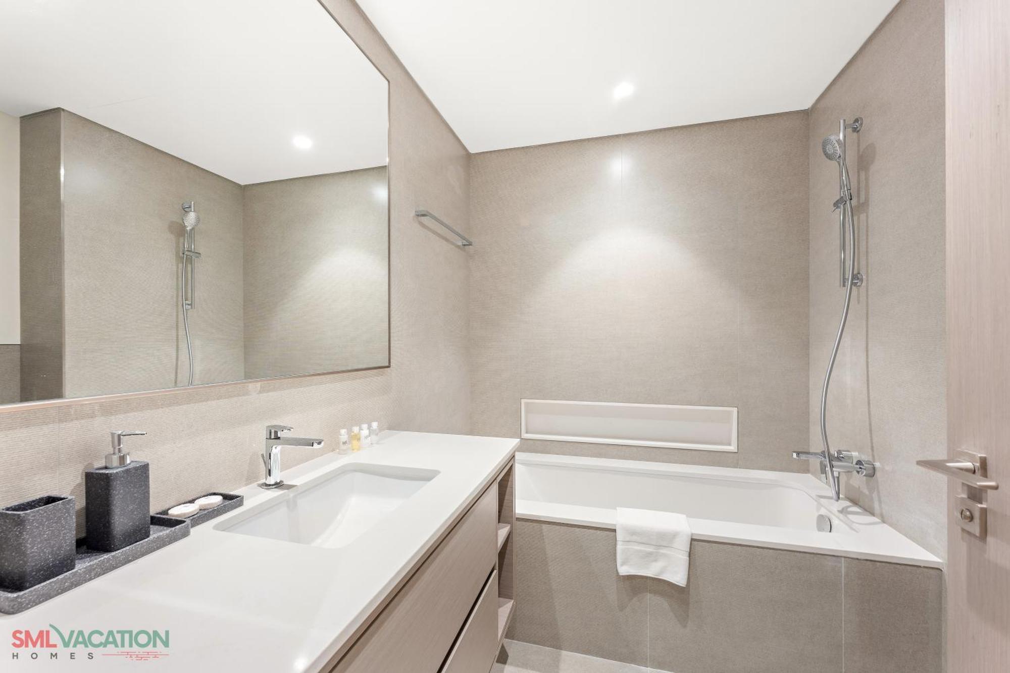 Sml - Sky High With Burj Khalifa And Fountain Views At Grande Signature, Downtown Appartement *