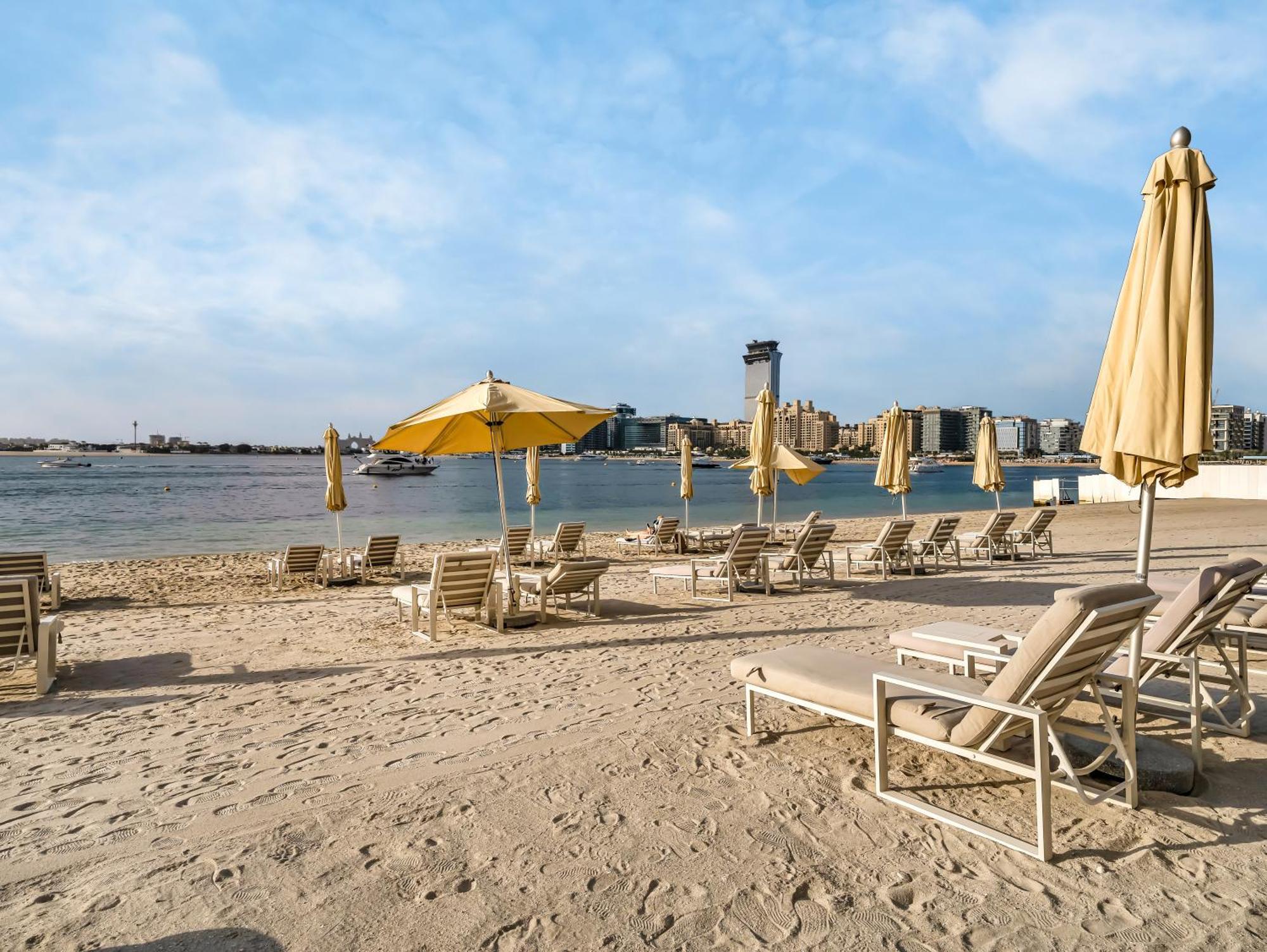 Ultra-luxury 2 Bedroom Beachfront Escape With Sea Views Appartement Dubaï