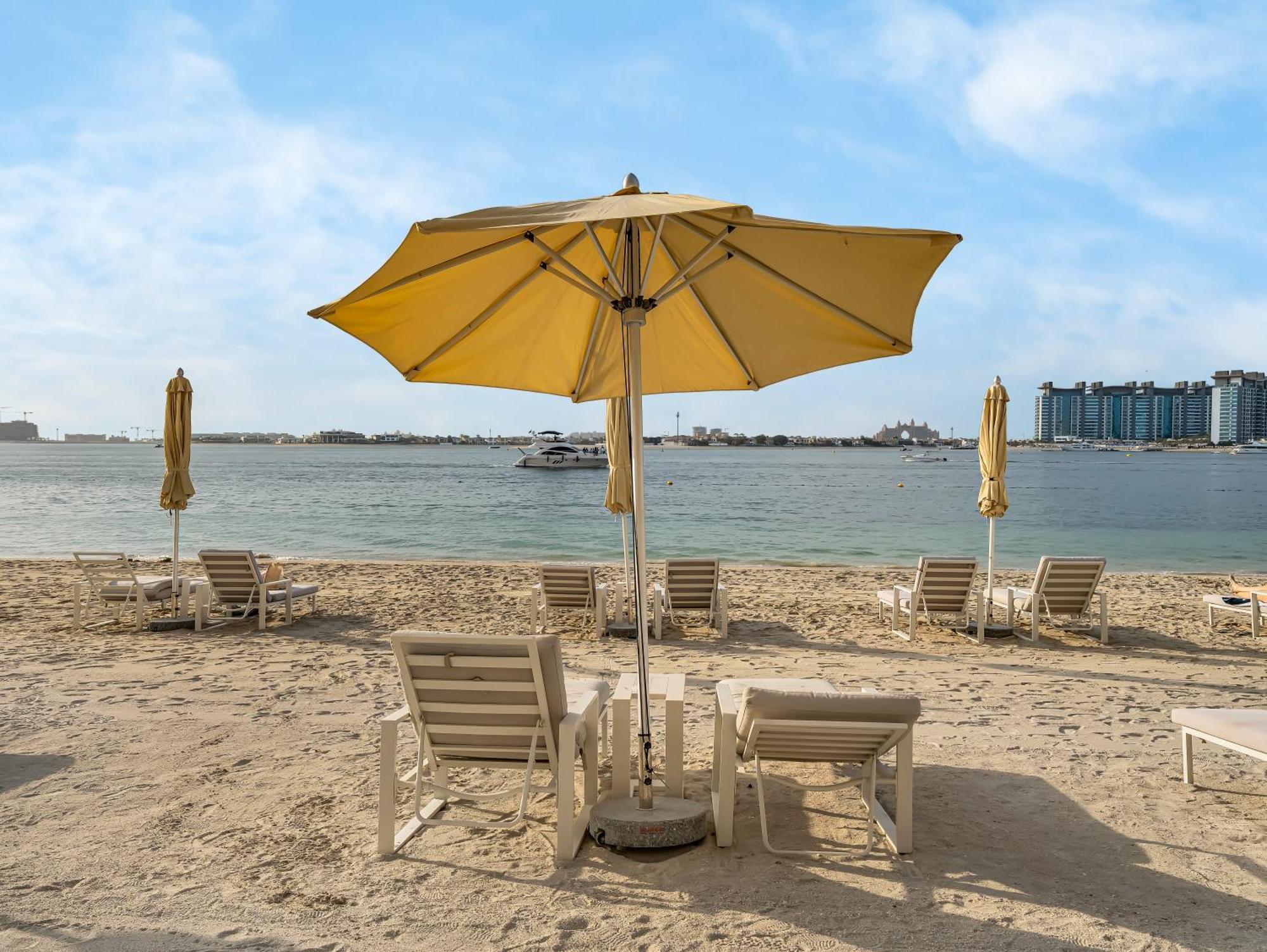 Ultra-luxury 2 Bedroom Beachfront Escape With Sea Views Appartement Dubaï