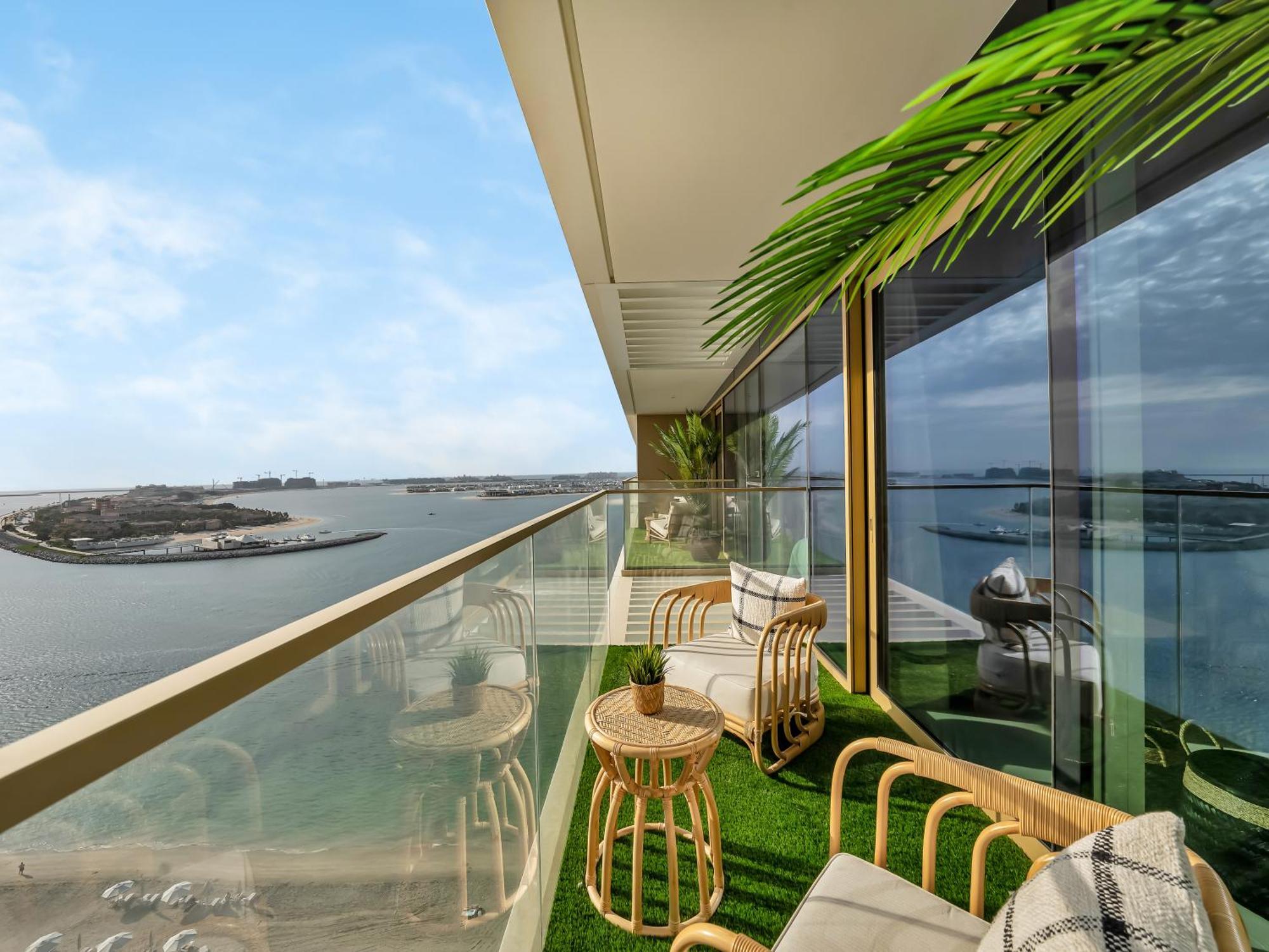 Ultra-luxury 2 Bedroom Beachfront Escape With Sea Views Appartement