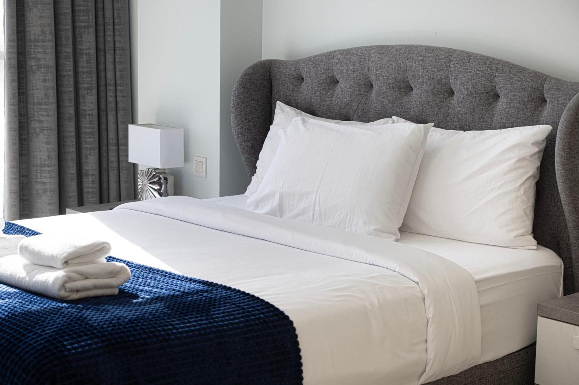 Apartemen Hausreserv At Paramount Midtown - Infinity Pool With Burj Khalifa View - Luxury *