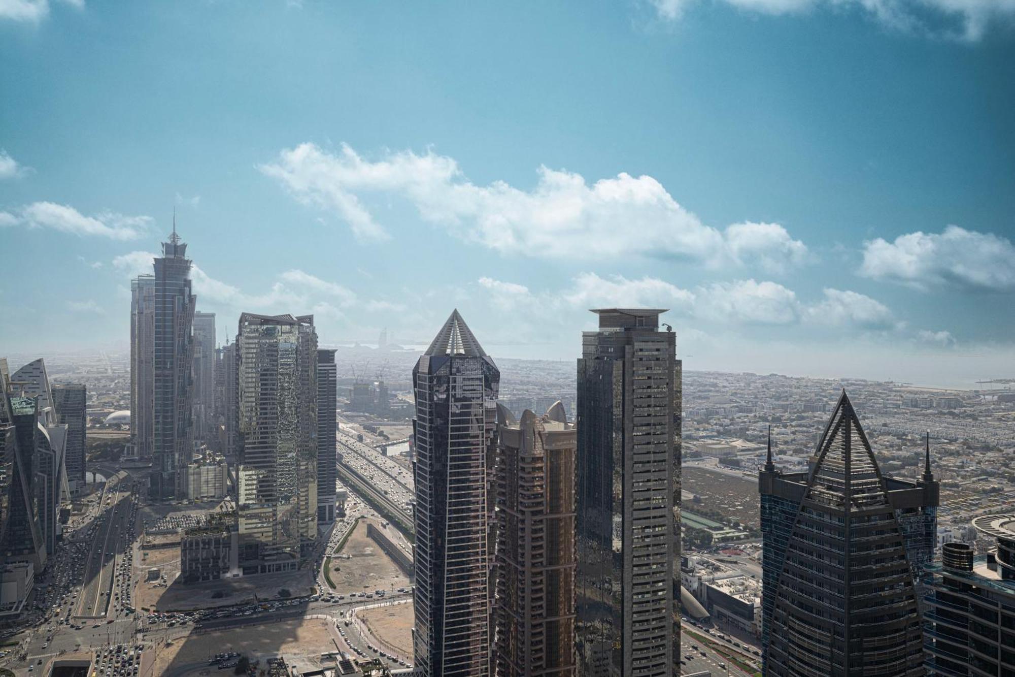 Apartemen Hausreserv At Paramount Midtown - Infinity Pool With Burj Khalifa View - Luxury *