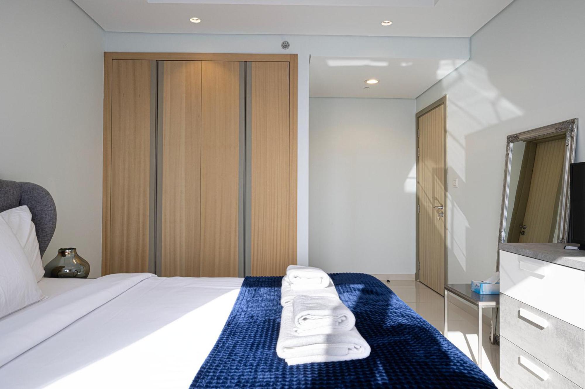Apartemen Hausreserv At Paramount Midtown - Infinity Pool With Burj Khalifa View - Luxury