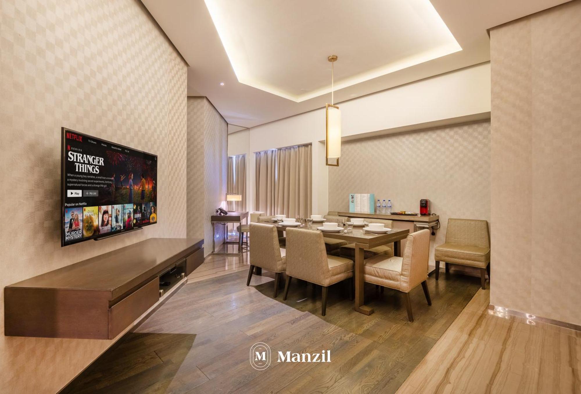 Luxury & In Creek Heights, Near Wafi Mall & Frame Appartement Dubaï