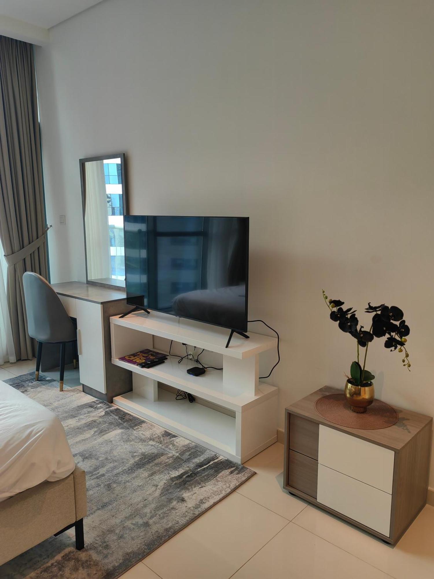 Apartment Seven Palm Jumeirah West Dubai
