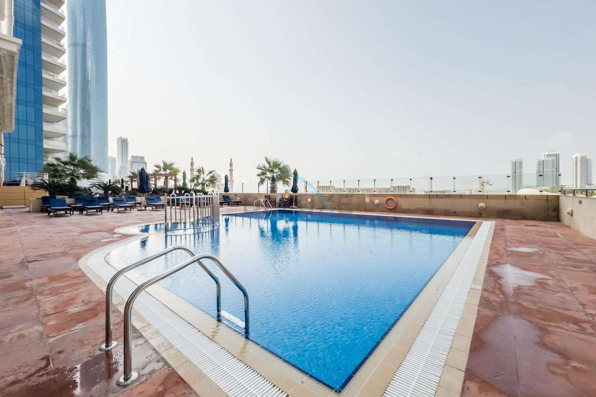 Revamped 1br Unit With Partial Sea & Palm Jumeirah Views Close To , Elite Residence, Marina By Deluxe Homes Appartement Dubai