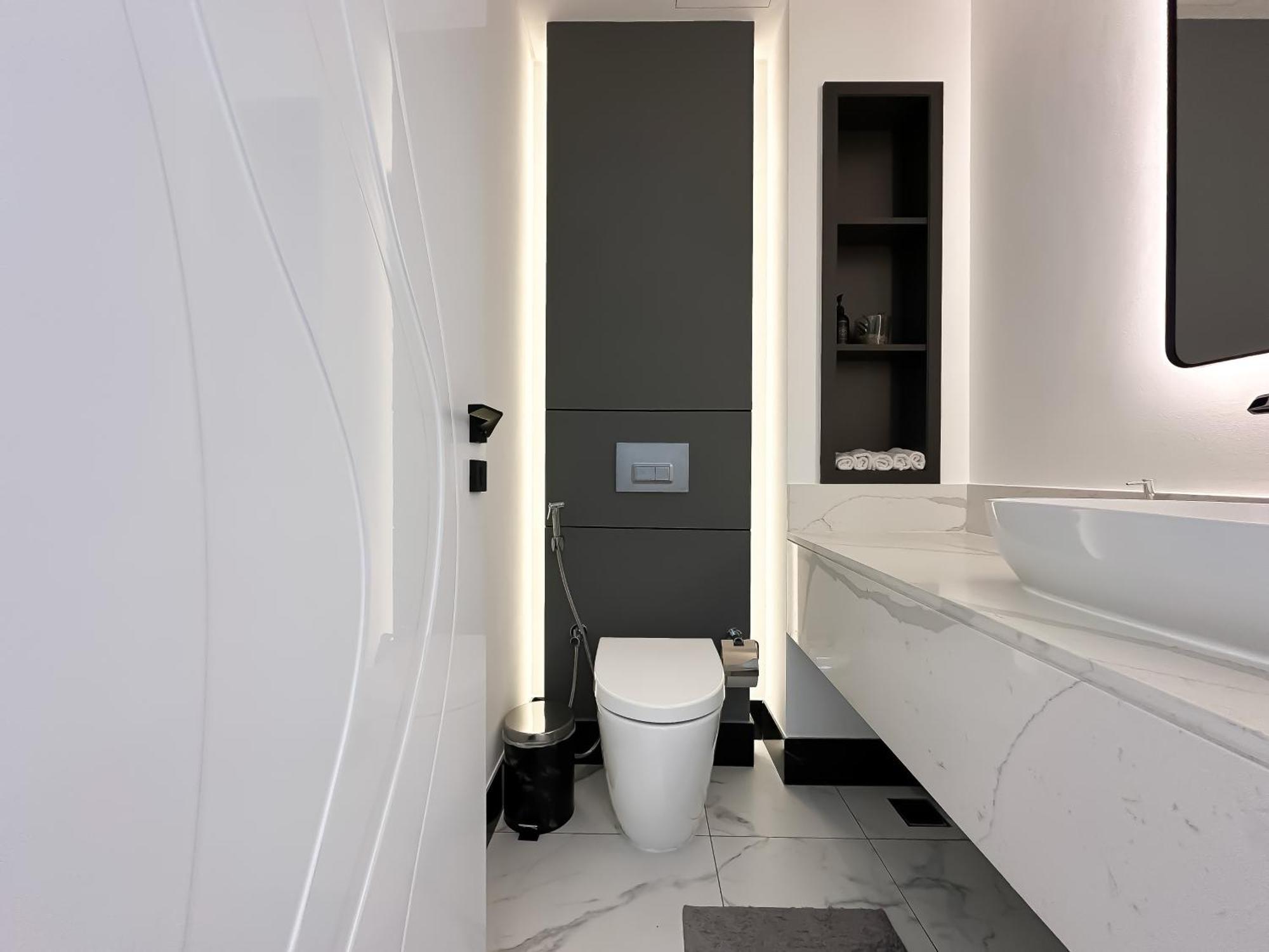 Trophy-lux 1br Jacuzzi Busbay W Big Balcony Dubaï