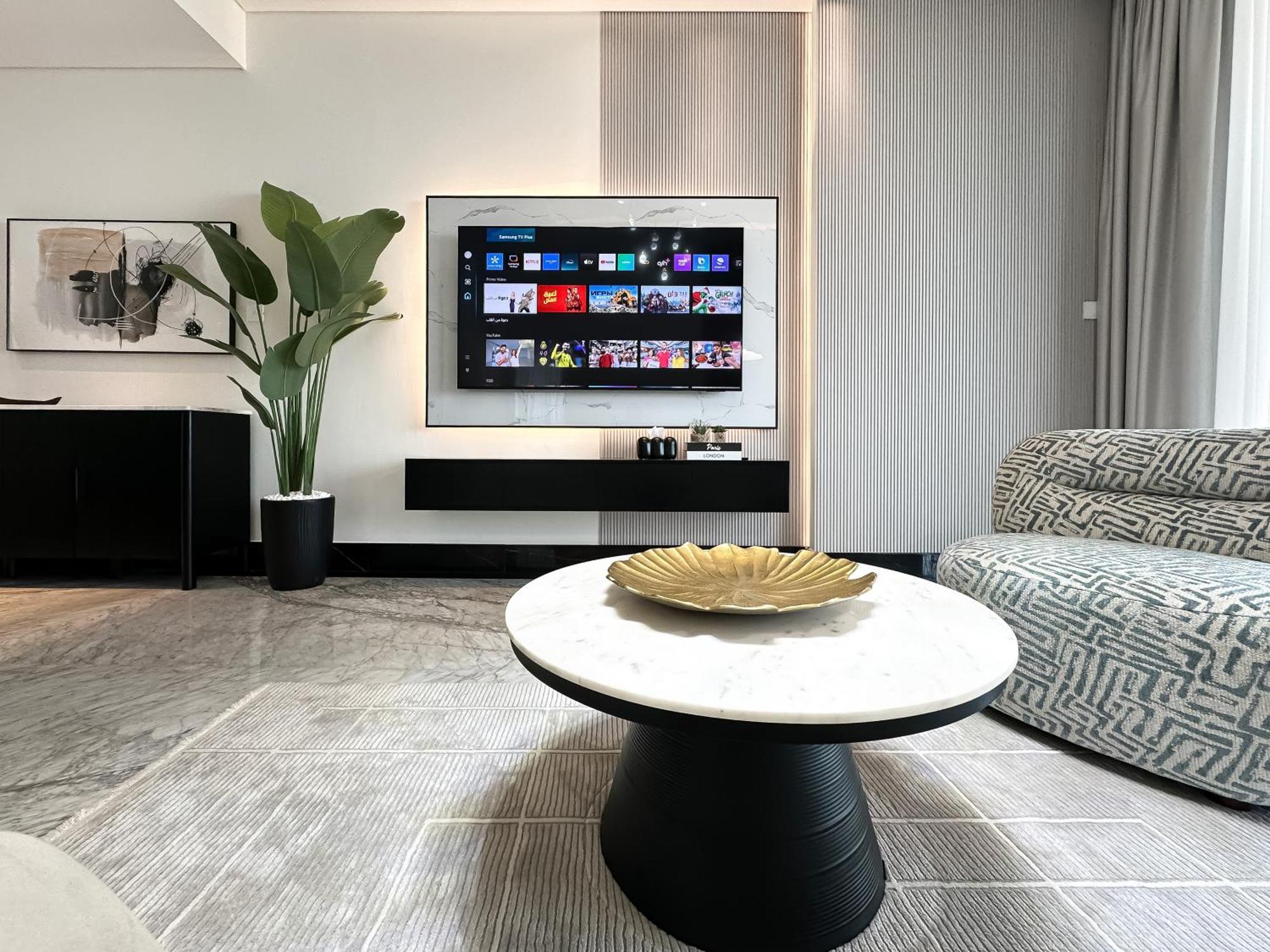 Trophy-lux 1br Jacuzzi Busbay W Big Balcony Appartement *