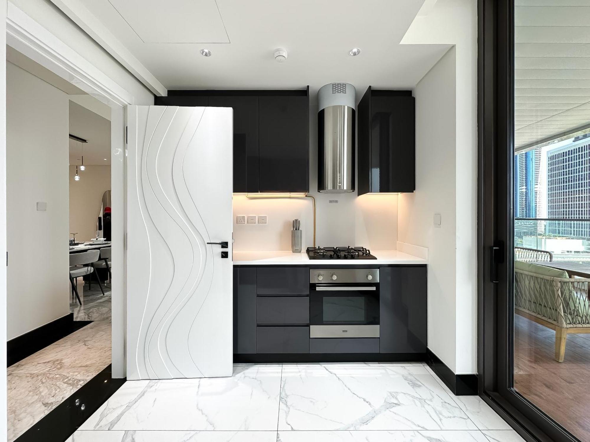 Apartment Trophy-lux 1br Jacuzzi Busbay W Big Balcony Dubai