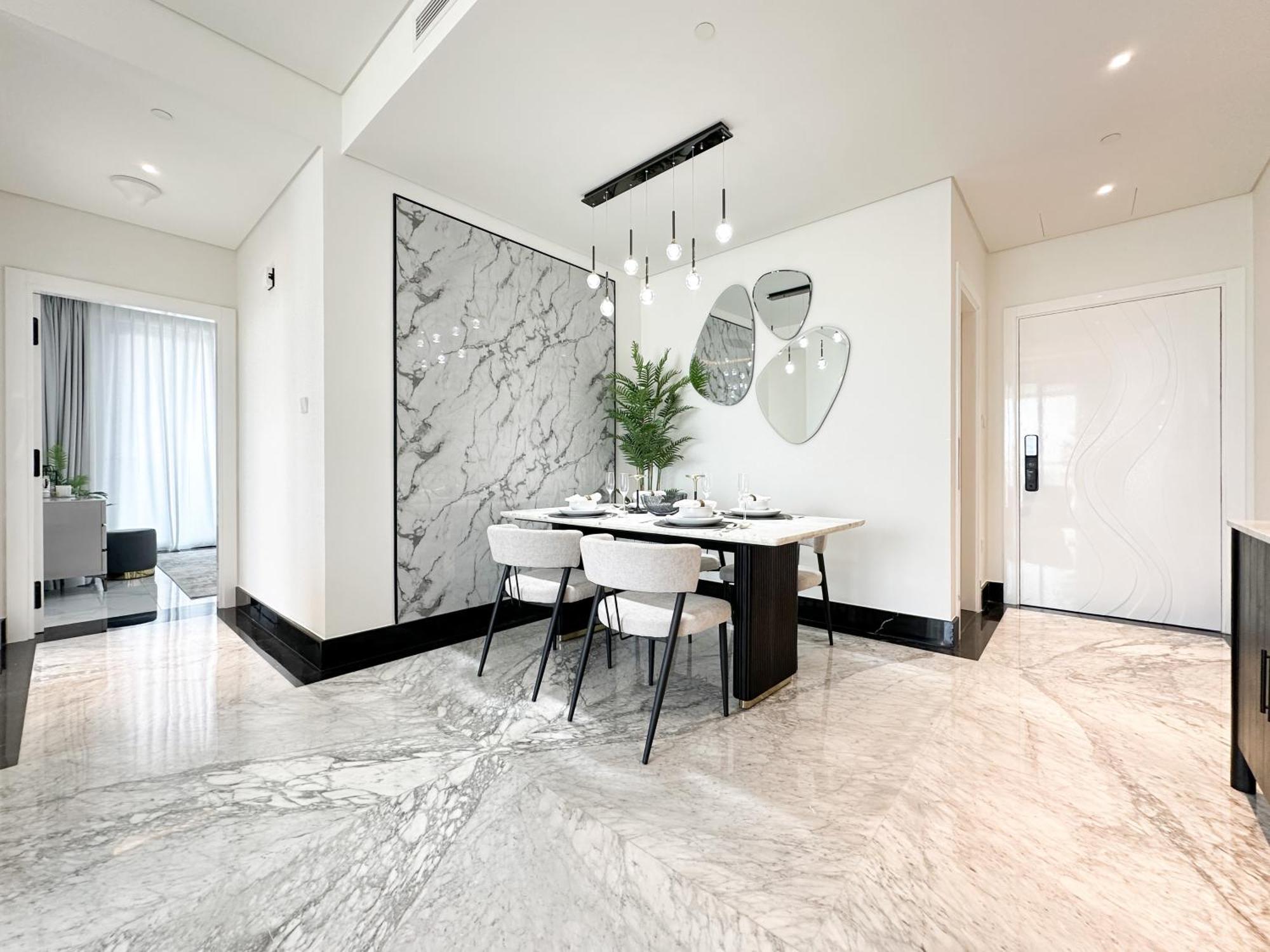 Trophy-lux 1br Jacuzzi Busbay W Big Balcony Dubai