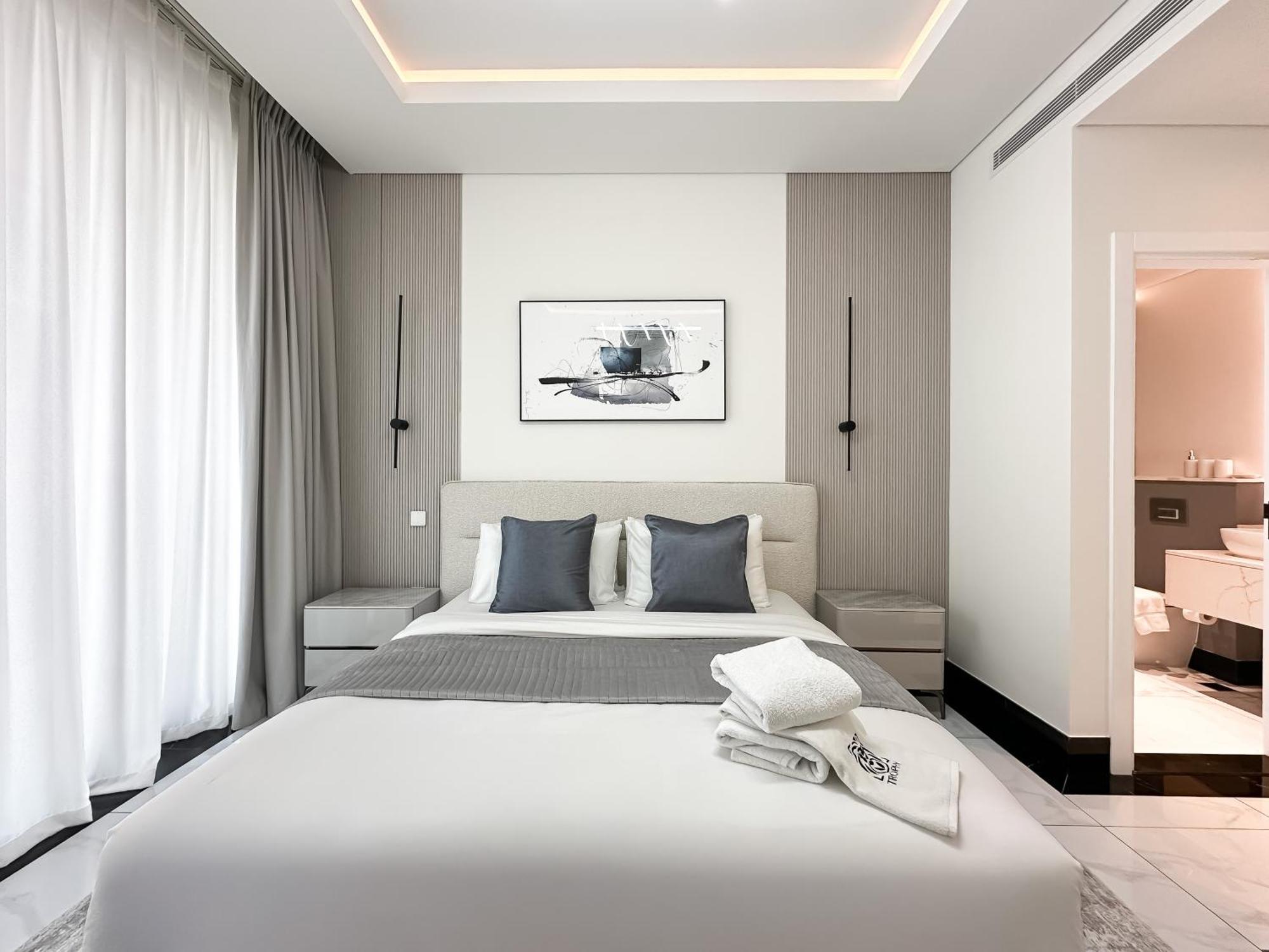 Trophy-lux 1br Jacuzzi Busbay W Big Balcony * Dubaï