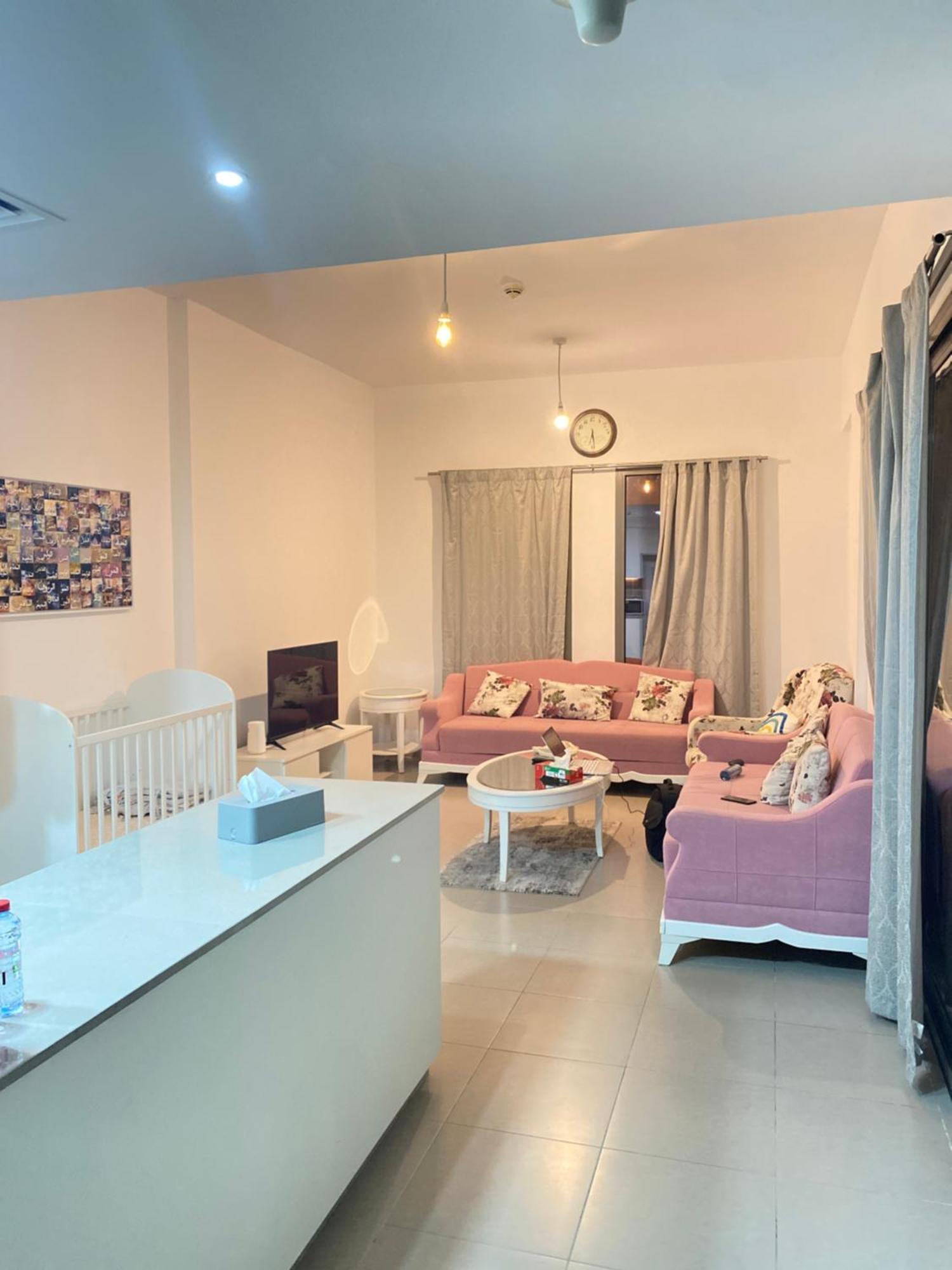 Lovely Calm 3br Easy Accessibility To With Huge Balcony And Pool View Town Square Dubái