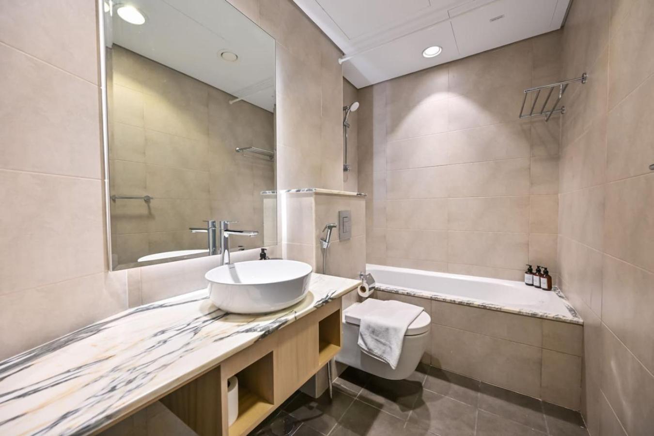 New 2 Bed Sea View With 64th Flr Infinity Pool Burj Khalifa View Dubaï
