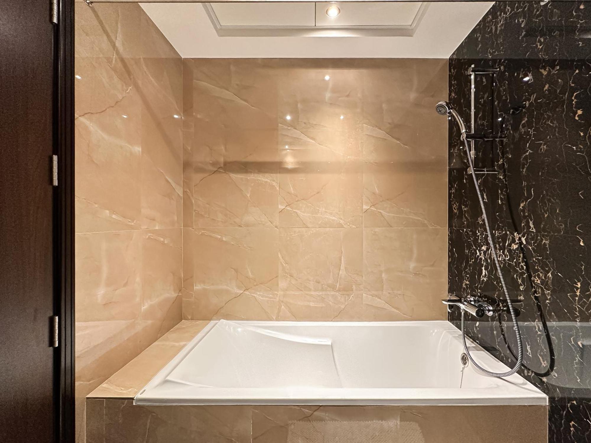 Appartement Trophy-luxury 2bdr In The Heart Of Downtown *