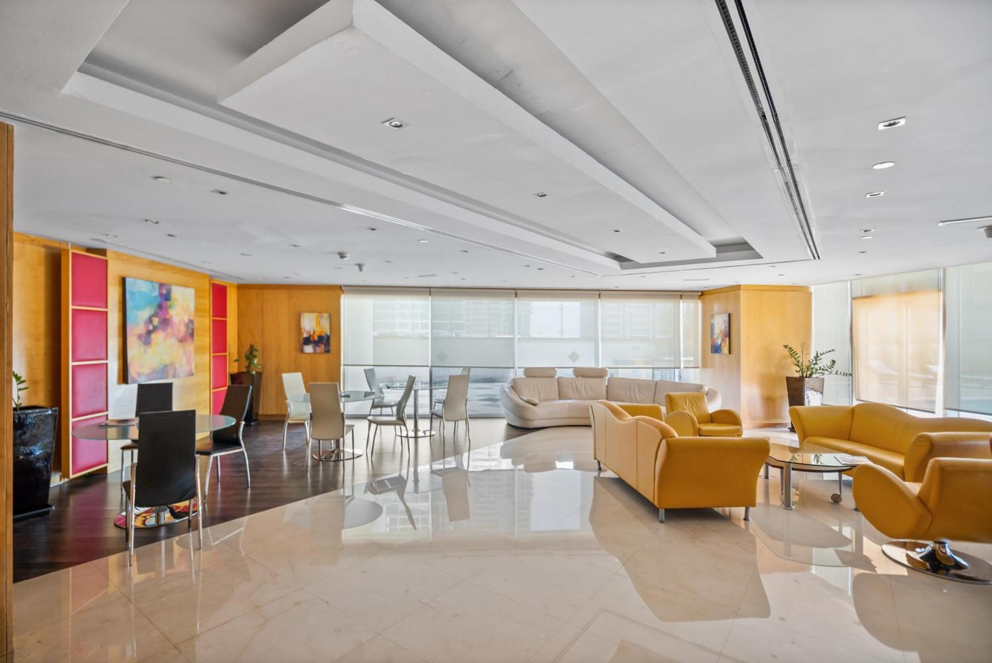 Opulence In Lakeview Tower Jlt Near Metro Appartement
