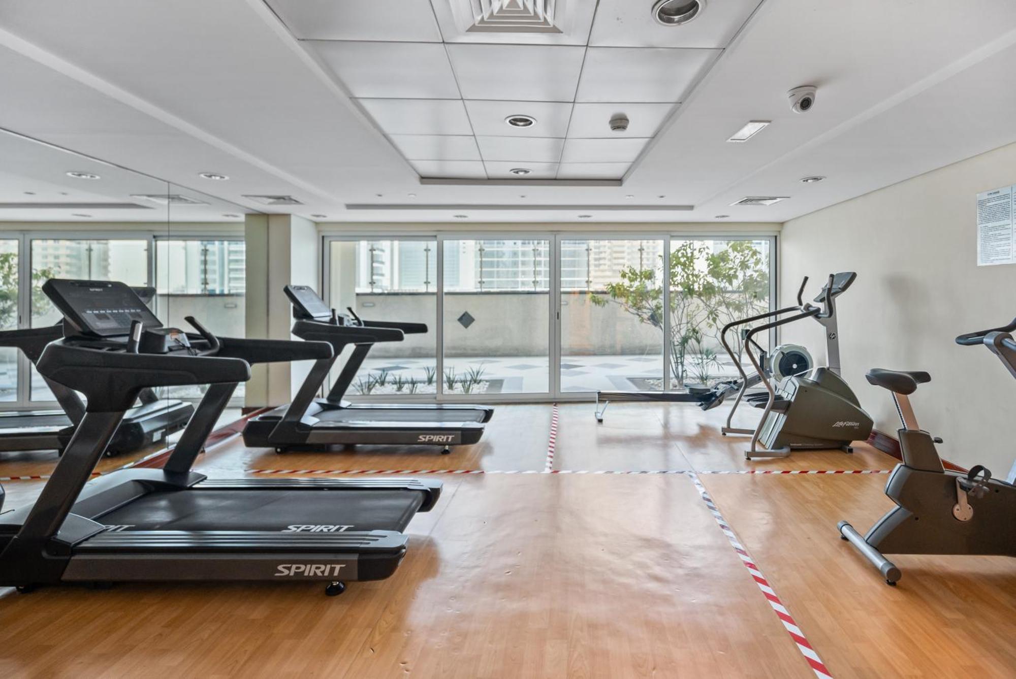 Appartement Opulence In Lakeview Tower Jlt Near Metro