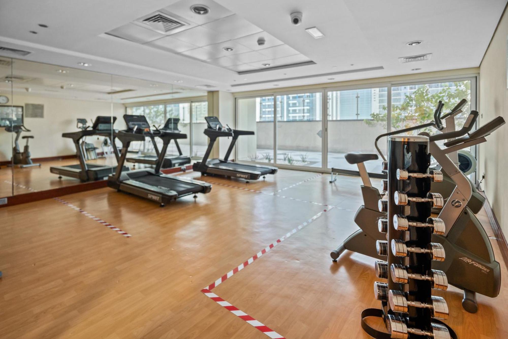 Appartement Opulence In Lakeview Tower Jlt Near Metro *
