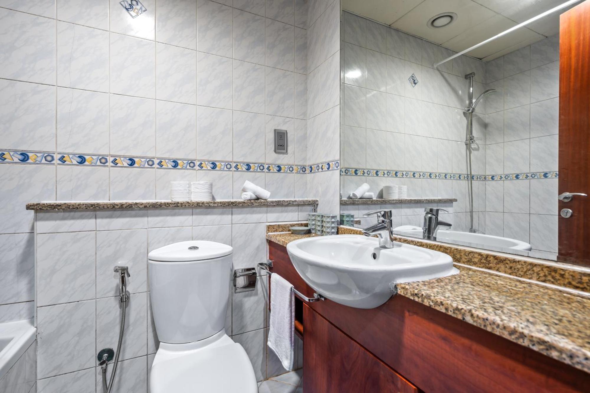 Appartement Opulence In Lakeview Tower Jlt Near Metro *