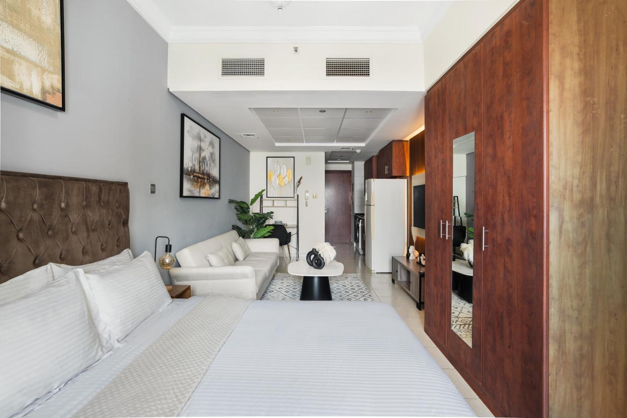 Opulence In Lakeview Tower Jlt Near Metro Appartement *