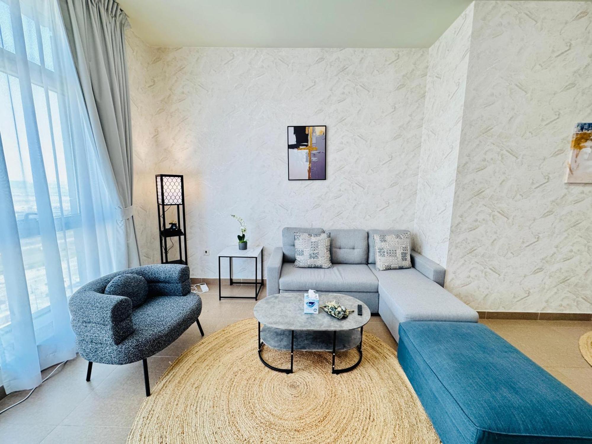 Hm- 702 Specious And Large Fully Furnished One Bedroom Appartement
