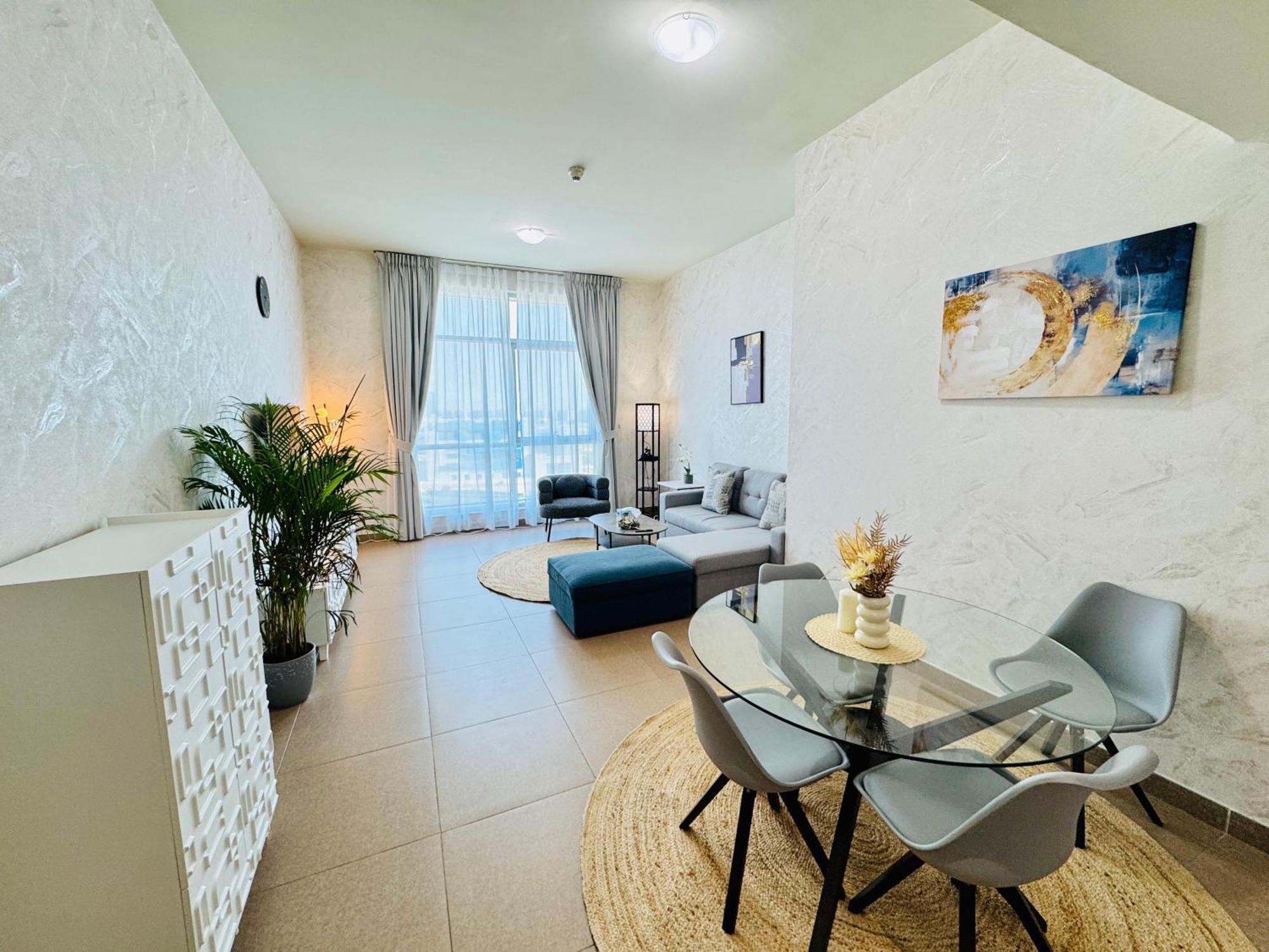 Hm- 702 Specious And Large Fully Furnished One Bedroom Appartement Dubaï