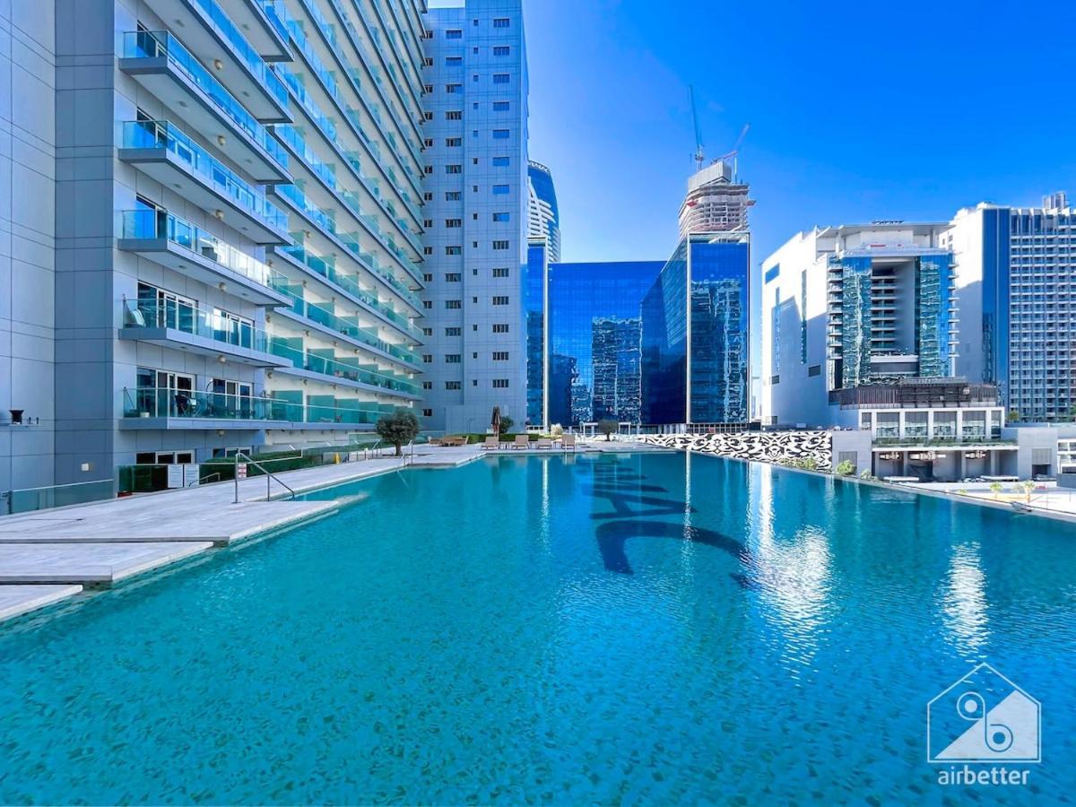 Luxury At Damac Majestine With Balcony & Views Apartamento Dubái