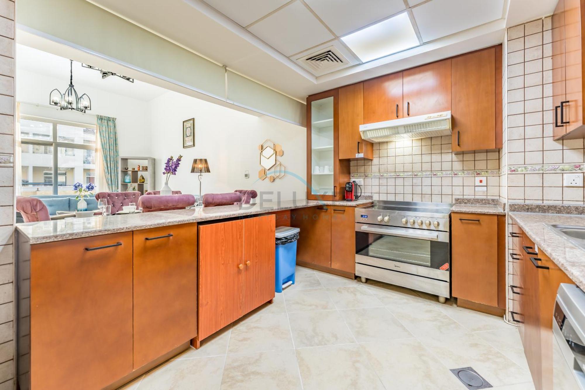 Appartement Community View 2br With Private Balcony Near Golf Club, Sherlock House 2, Motor By Deluxe Homes