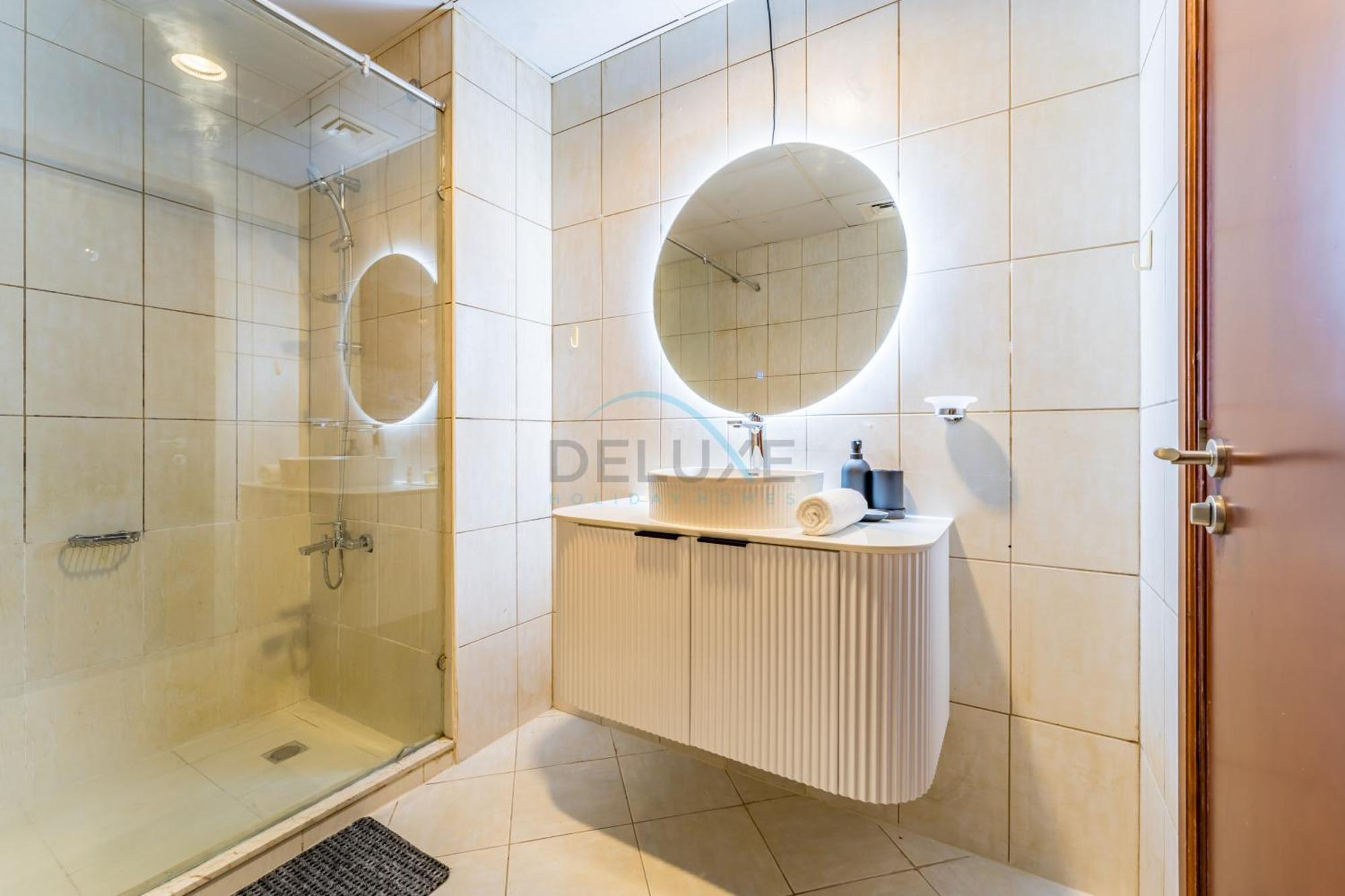 Community View 2br With Private Balcony Near Golf Club, Sherlock House 2, Motor By Deluxe Homes Dubaï