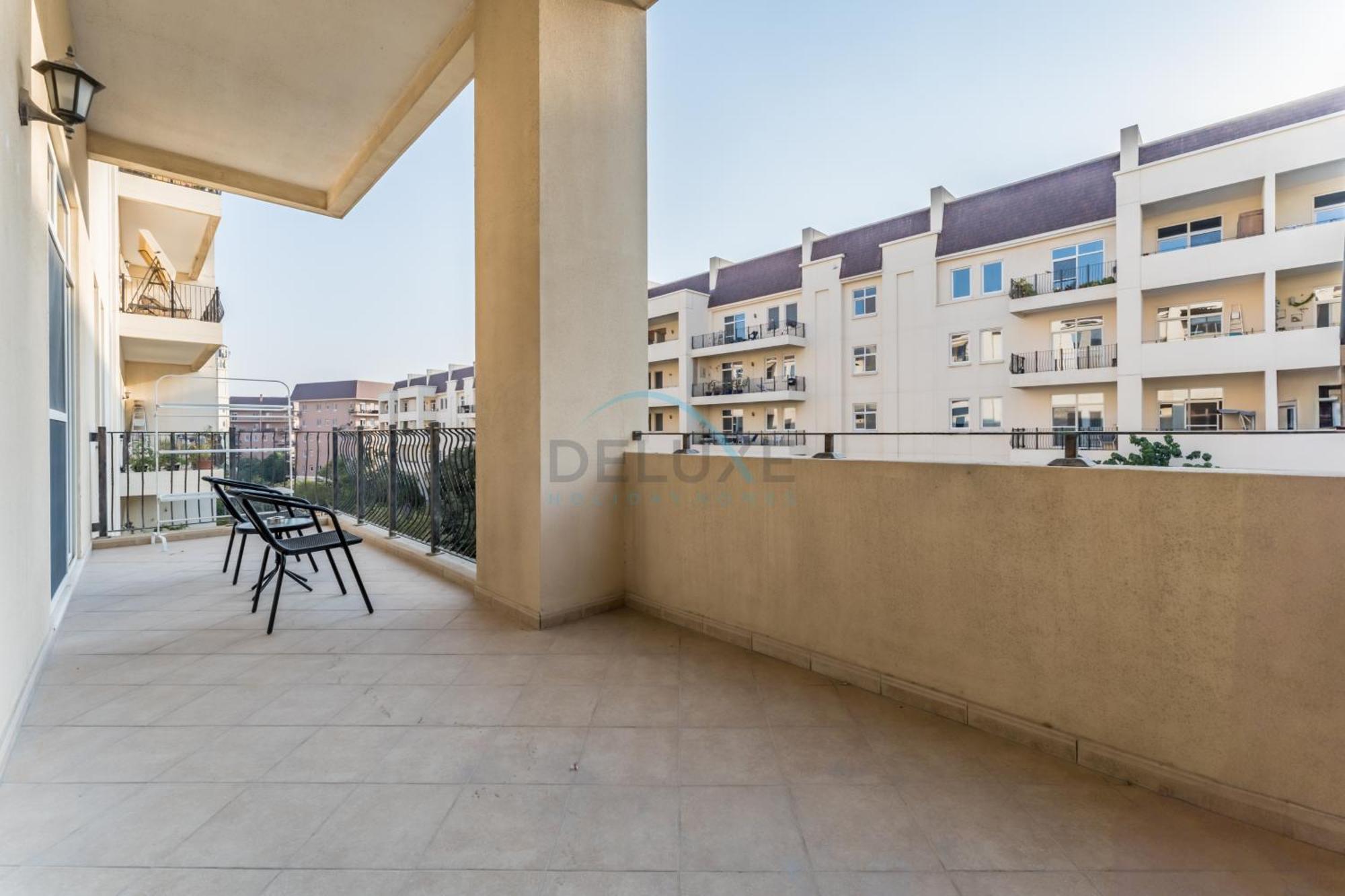 Appartement Community View 2br With Private Balcony Near Golf Club, Sherlock House 2, Motor By Deluxe Homes *