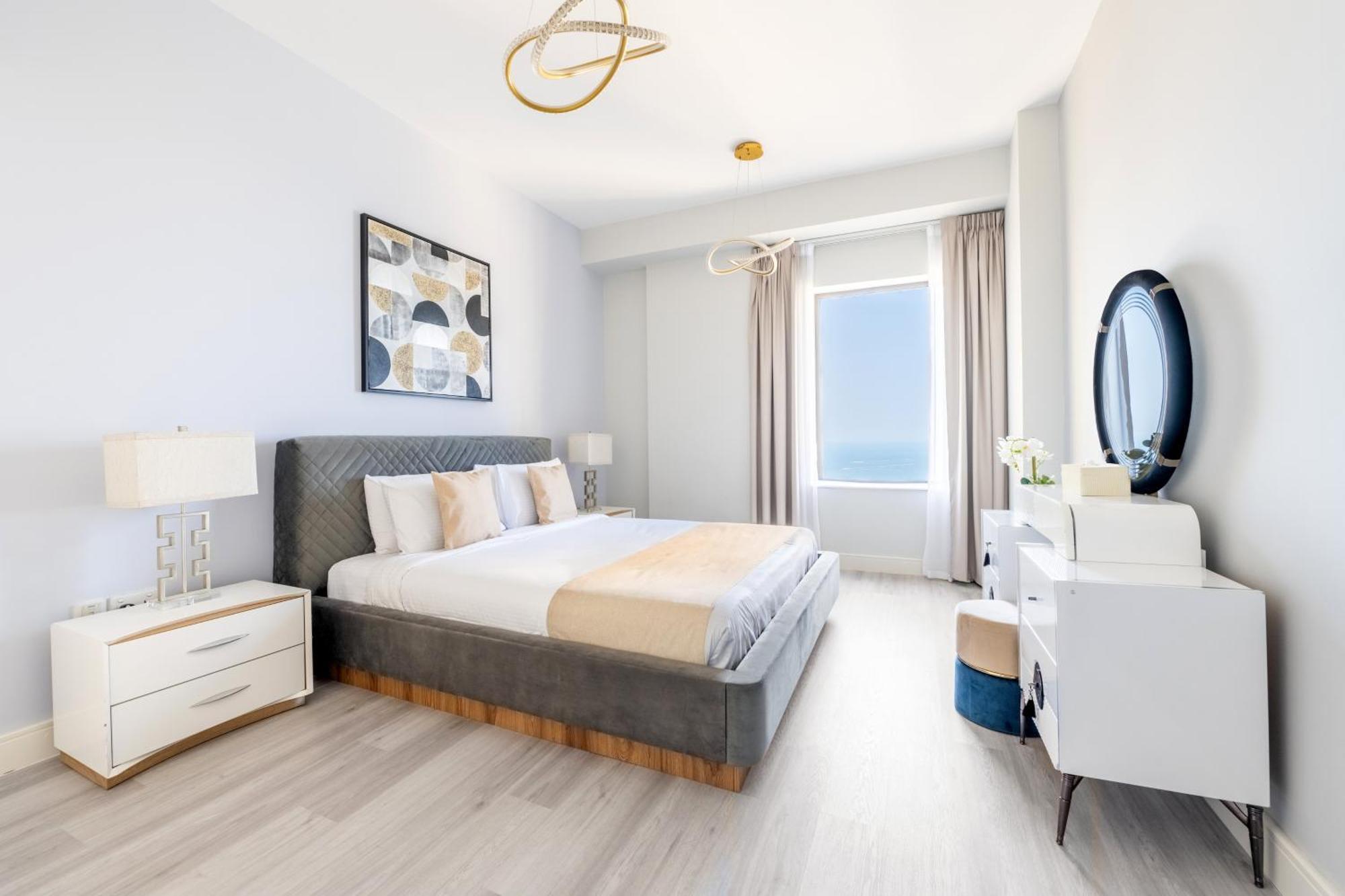 Luxury Jbr - Full Sea View - Free 5* Access Appartamento