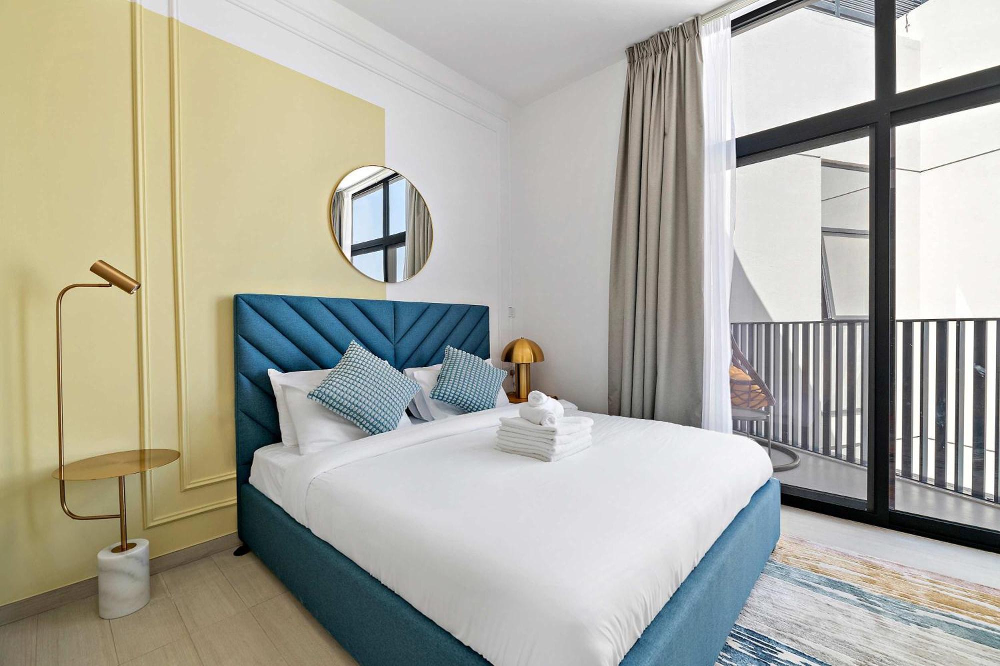 Silkhaus Modern In The Heart Of Vibrant Jvc