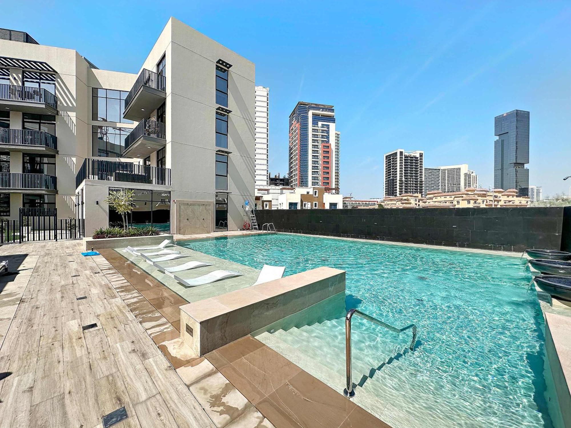 Silkhaus Modern In The Heart Of Vibrant Jvc Appartement *