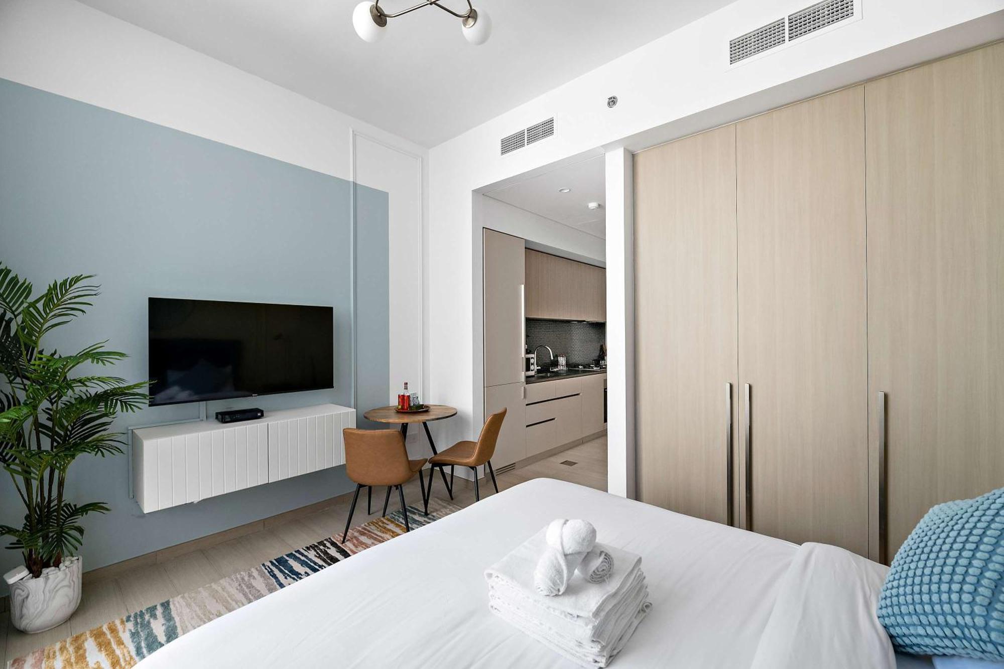Silkhaus Modern In The Heart Of Vibrant Jvc Dubaï