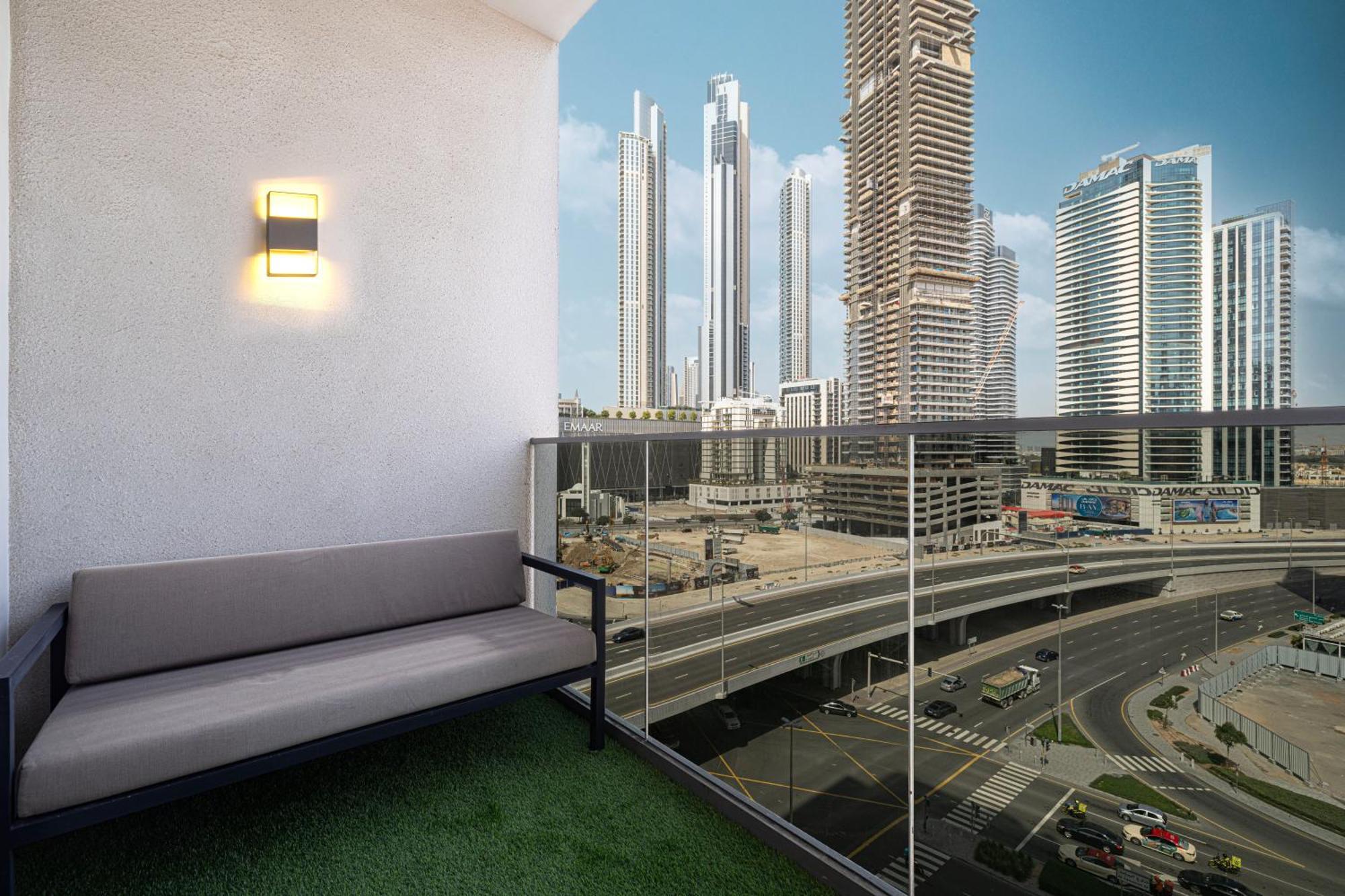 Apartment 2br Gem Steps From Mall & Burj *