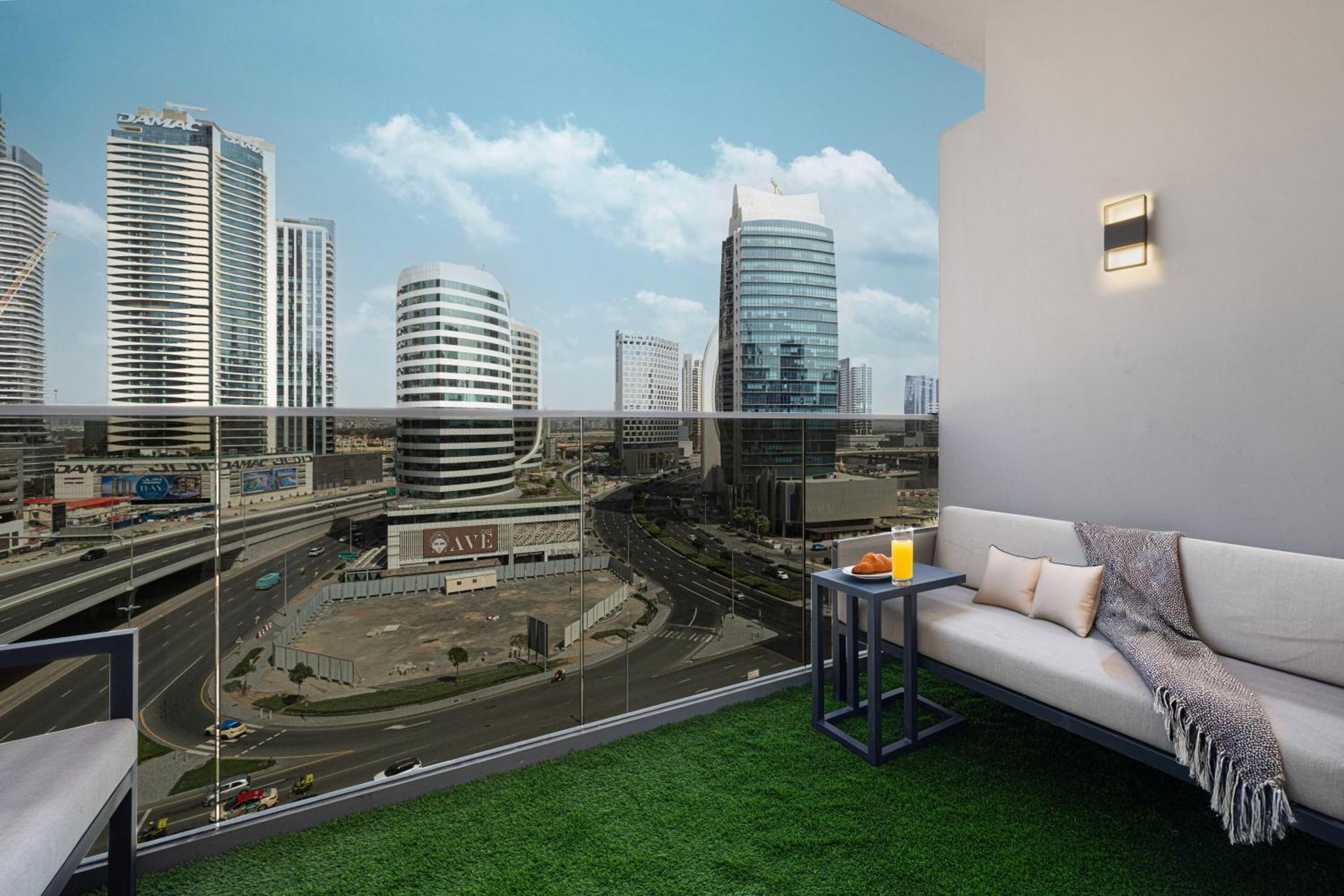 Apartment 2br Gem Steps From Mall & Burj