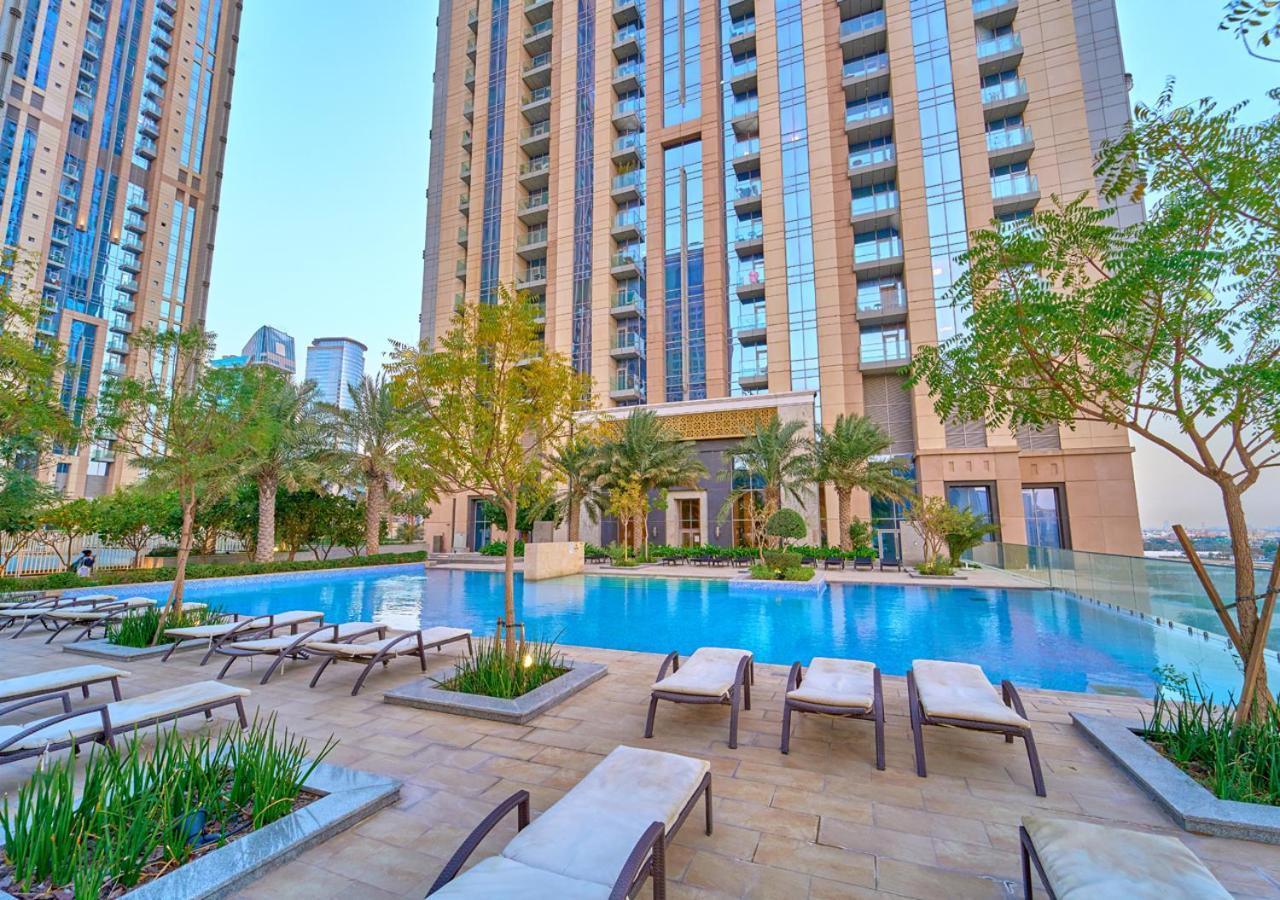 Spacious 1br In Habtoor With Canal Views & Close To Mall Dubai
