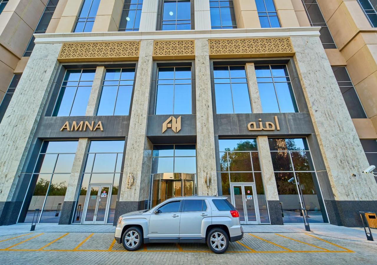 Lägenhet Spacious 1br In Habtoor With Canal Views & Close To Mall Dubai