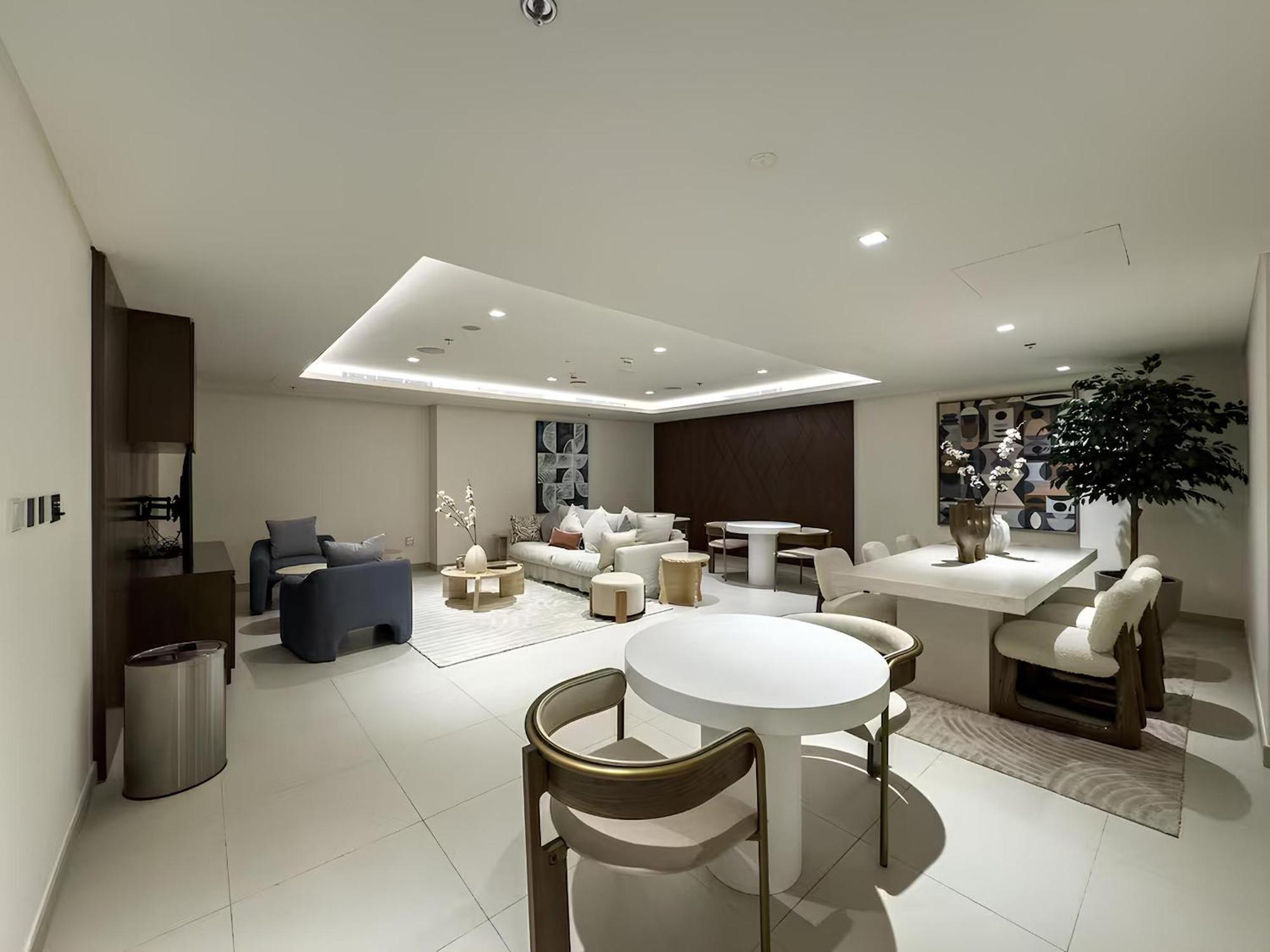Waterfront 1br With Infinity Pool In Creek Edge T1 Appartement *