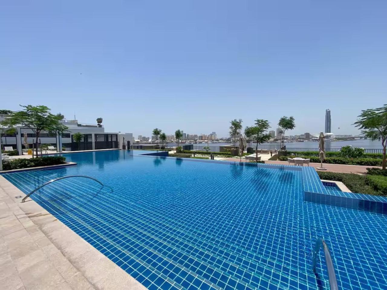 Appartement Waterfront 1br With Infinity Pool In Creek Edge T1 *