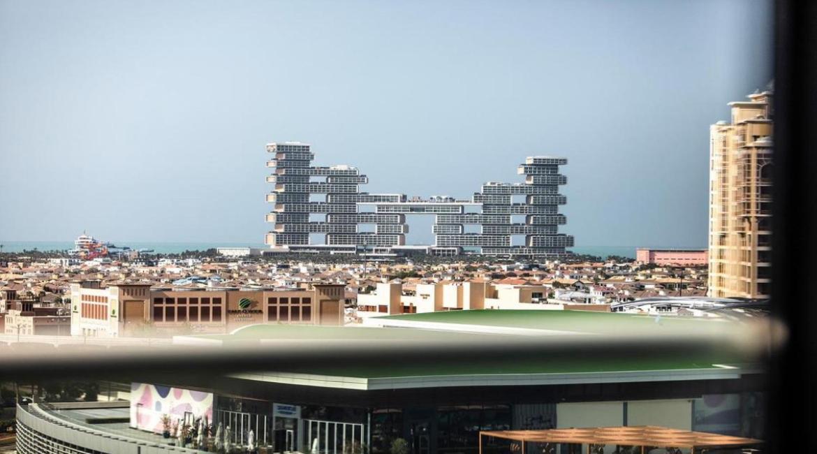 Seafront Escape Infinity Pool & Private Appartement *